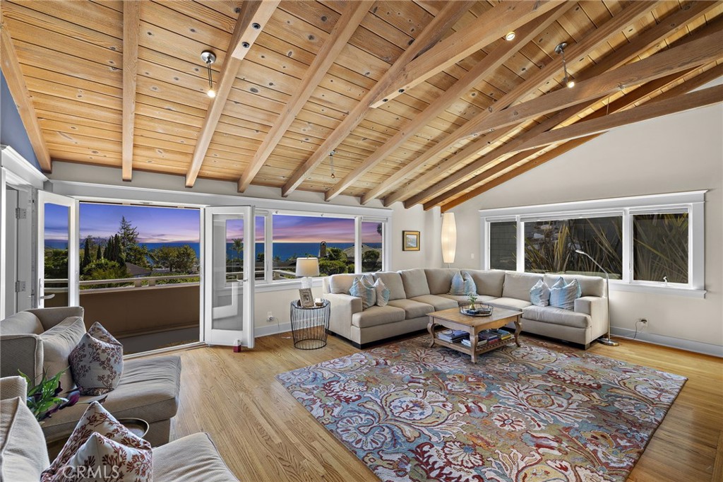 Laguna Beach, California, 92651, United States, 3 Bedrooms Bedrooms, ,3 BathroomsBathrooms,Residential,For Sale,1939683