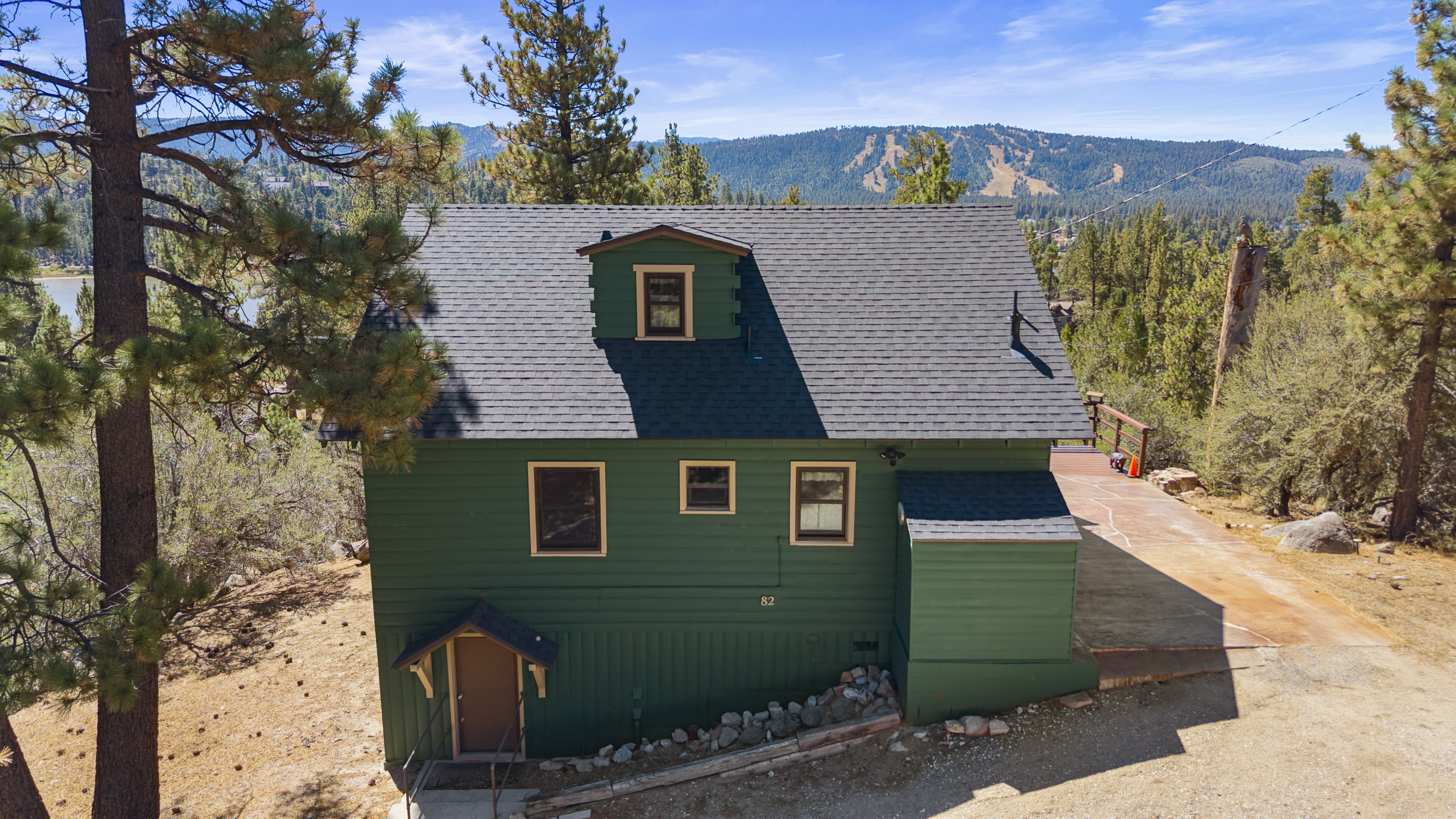  82 Lakeview Lane, Fawnskin, CA 92333 - 物件實景