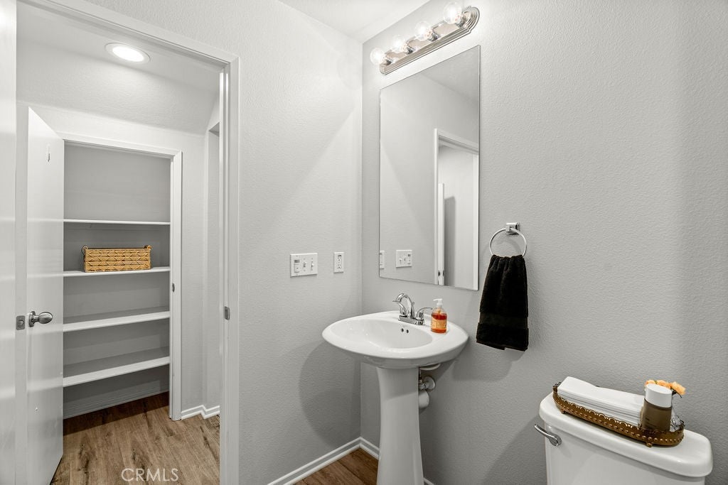 Lake Elsinore, California, 92532, United States, 3 Bedrooms Bedrooms, ,3 BathroomsBathrooms,Residential,For Sale,1979184