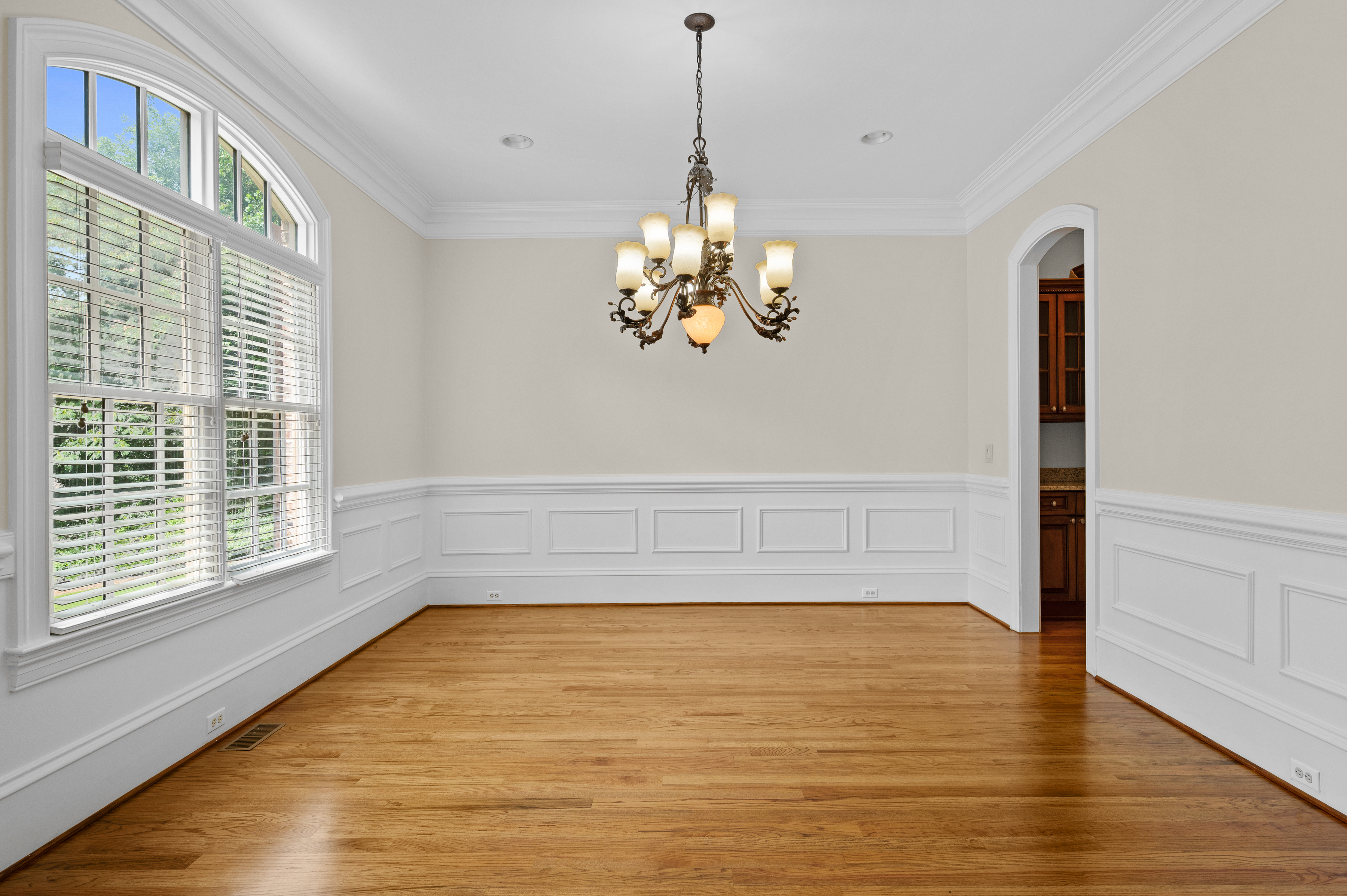 3880 Stratford Walk Circle NE, Atlanta, GA 30342
