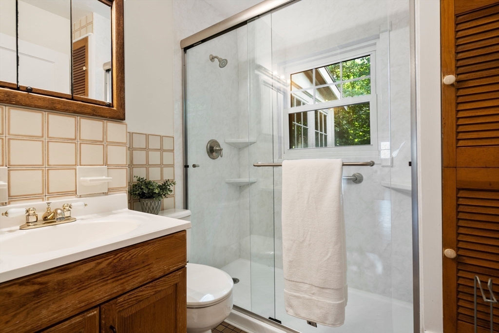 Brookline, Massachusetts, 02446, United States, 3 Bedrooms Bedrooms, ,2 BathroomsBathrooms,Residential,For Sale,1942016