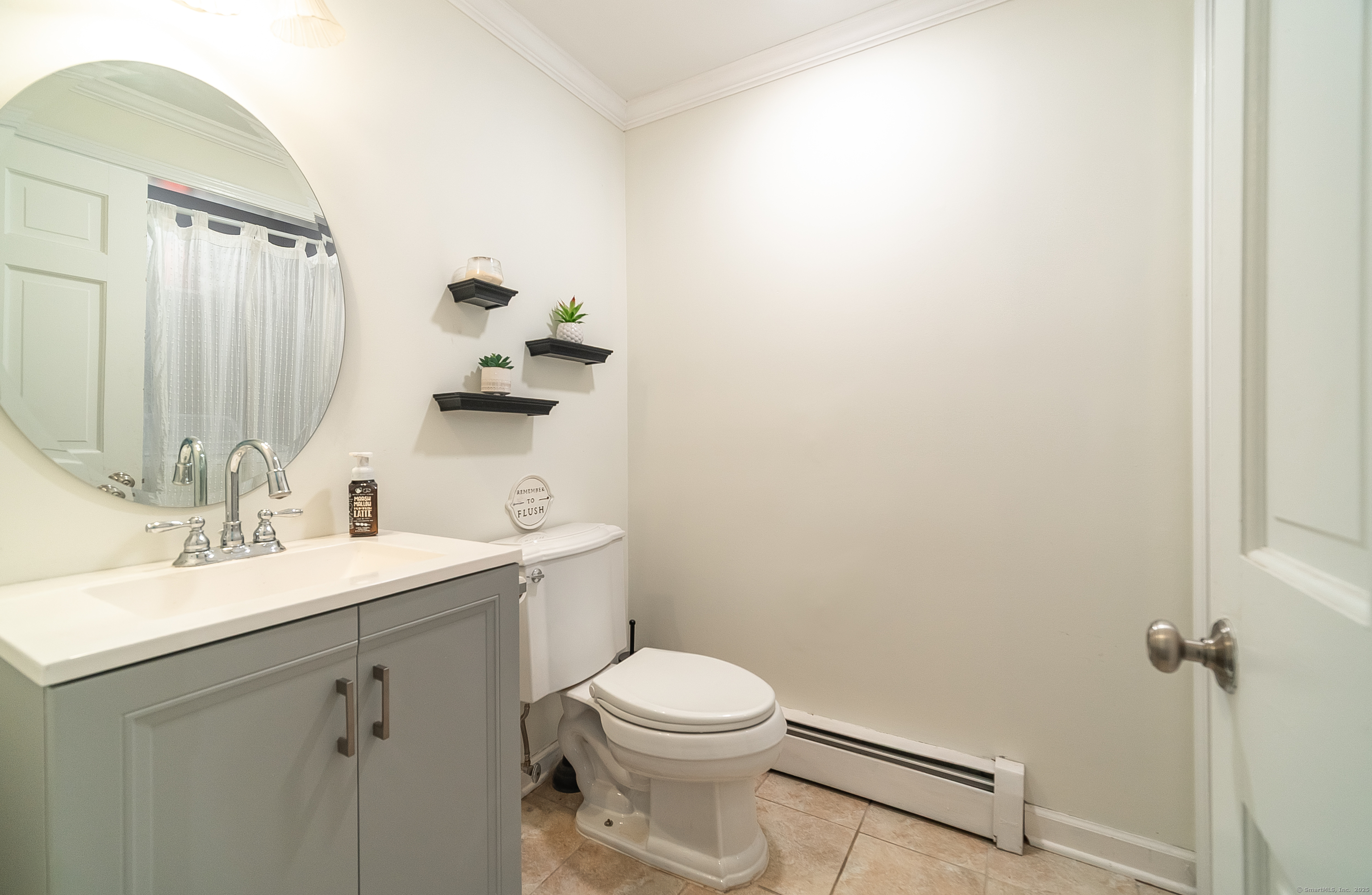 Clinton, Connecticut, 06413, United States, 3 Bedrooms Bedrooms, ,3 BathroomsBathrooms,Residential,For Sale,1939957
