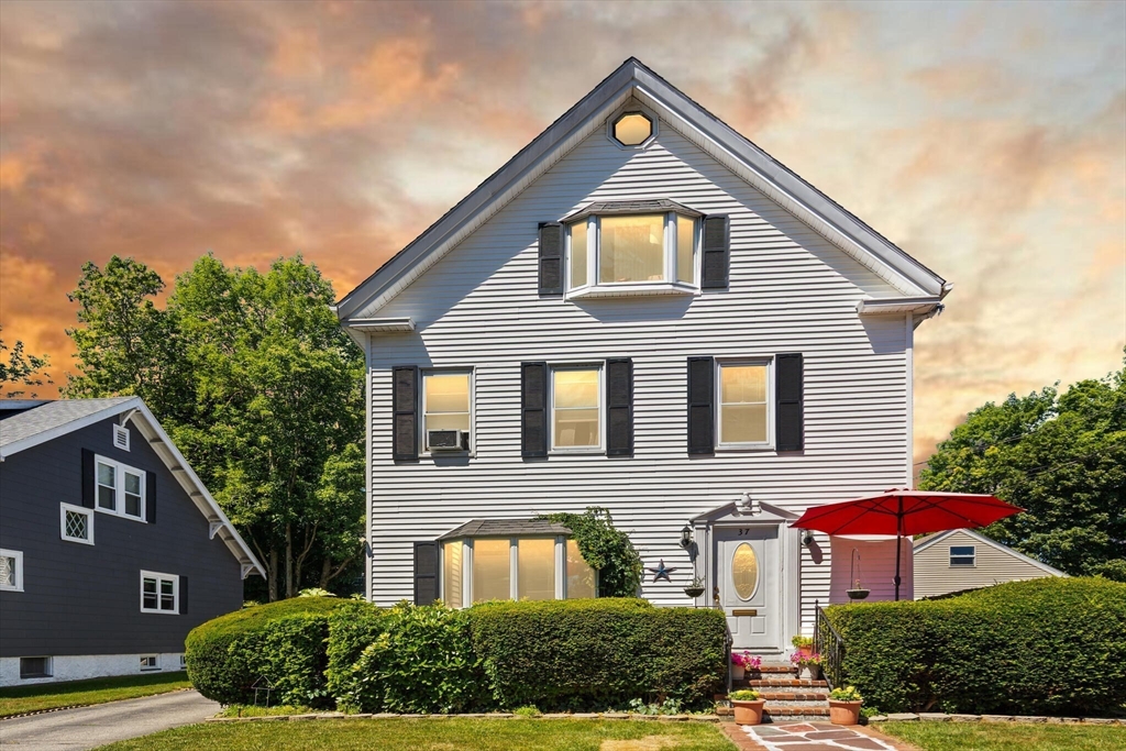 Brockton, Massachusetts, 02301, United States, 5 Bedrooms Bedrooms, ,3 BathroomsBathrooms,Residential,For Sale,1911807