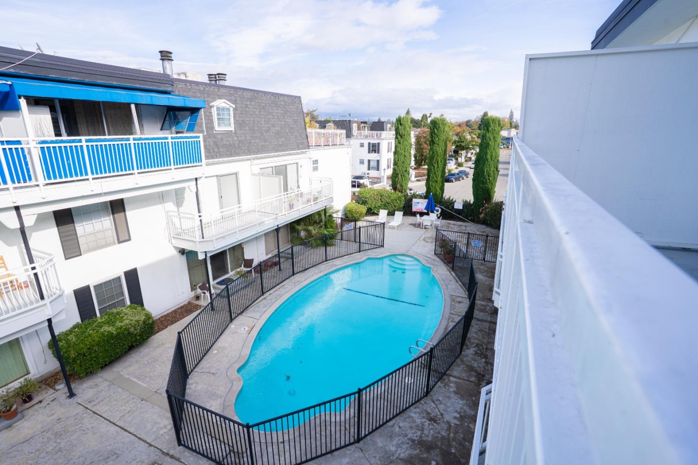 Mountain View, California, 94040, United States, 2 Bedrooms Bedrooms, ,2 BathroomsBathrooms,Residential,For Sale,1988122