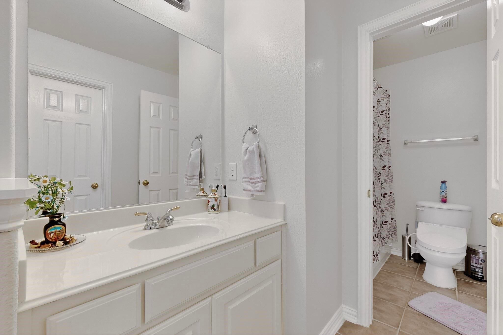 Frisco, Texas, 75034, United States, 5 Bedrooms Bedrooms, ,4 BathroomsBathrooms,Residential,For Sale,1986081