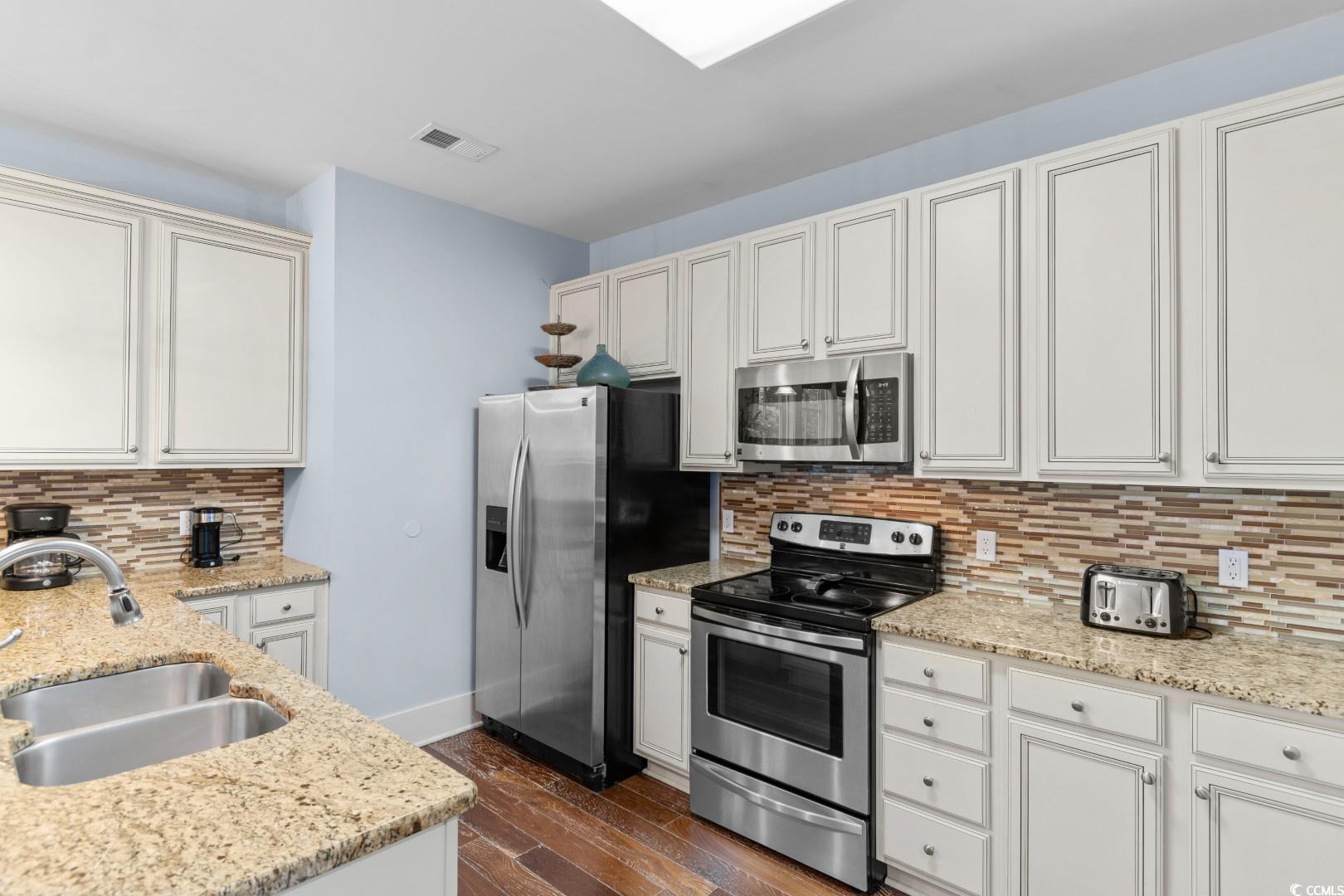 North Myrtle Beach, South Carolina, 29582, United States, 3 Bedrooms Bedrooms, ,4 BathroomsBathrooms,Residential,For Sale,1983753