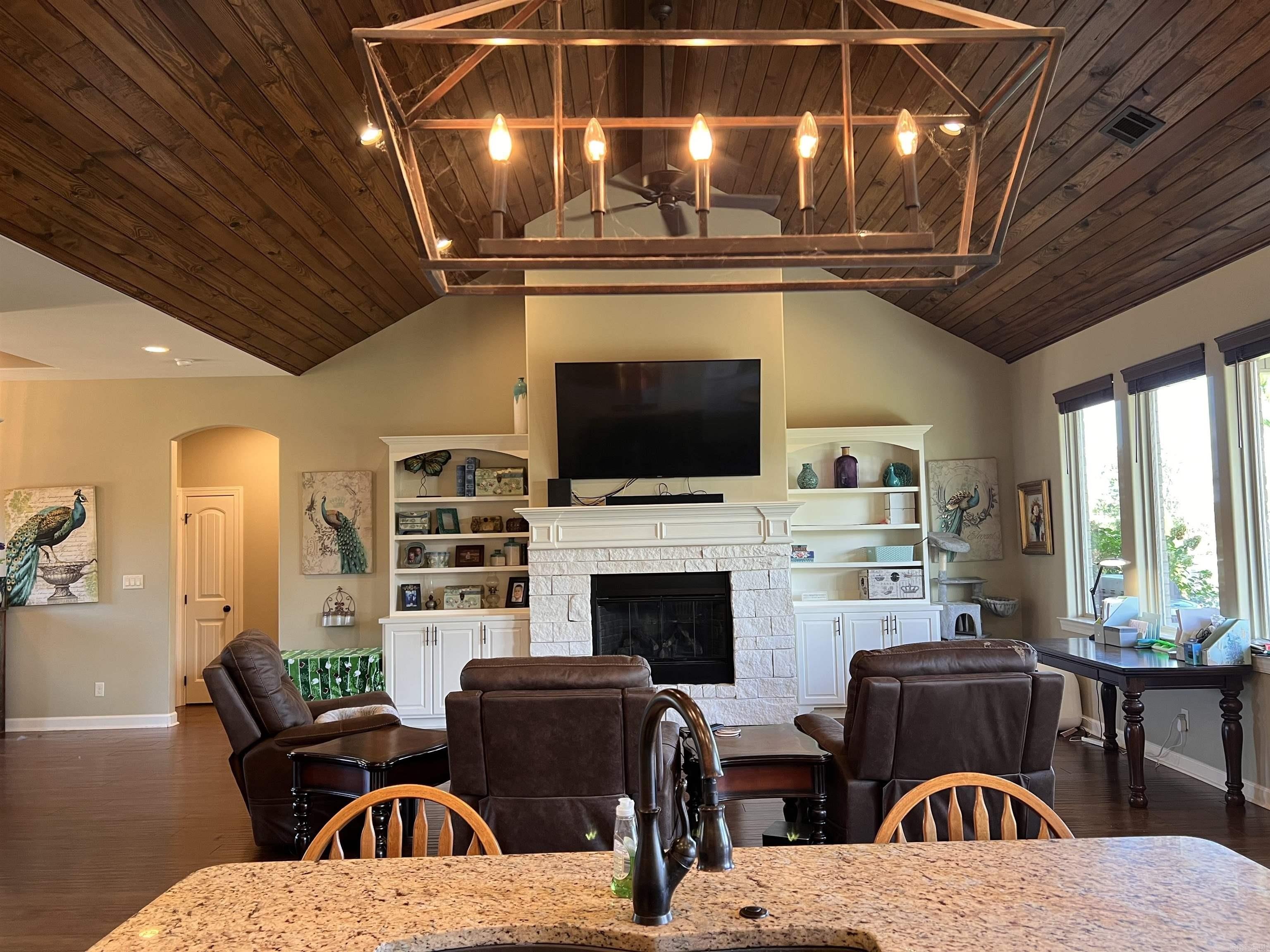 Hot Springs, Arkansas, 71913, United States, 3 Bedrooms Bedrooms, ,3 BathroomsBathrooms,Residential,For Sale,1976234