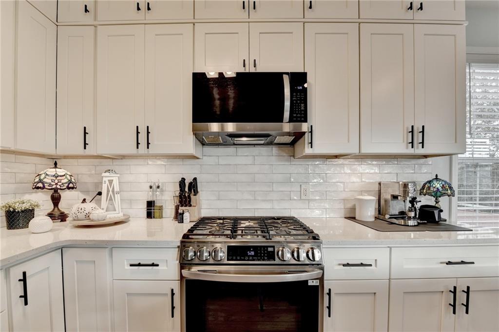 Gainesville, Georgia, 30506, United States, 2 Bedrooms Bedrooms, ,2 BathroomsBathrooms,Residential,For Sale,2040403