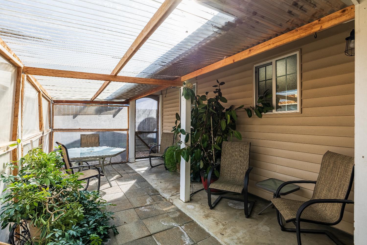 Citrus Heights, California, 95621, United States, 3 Bedrooms Bedrooms, ,2 BathroomsBathrooms,Residential,For Sale,2015324