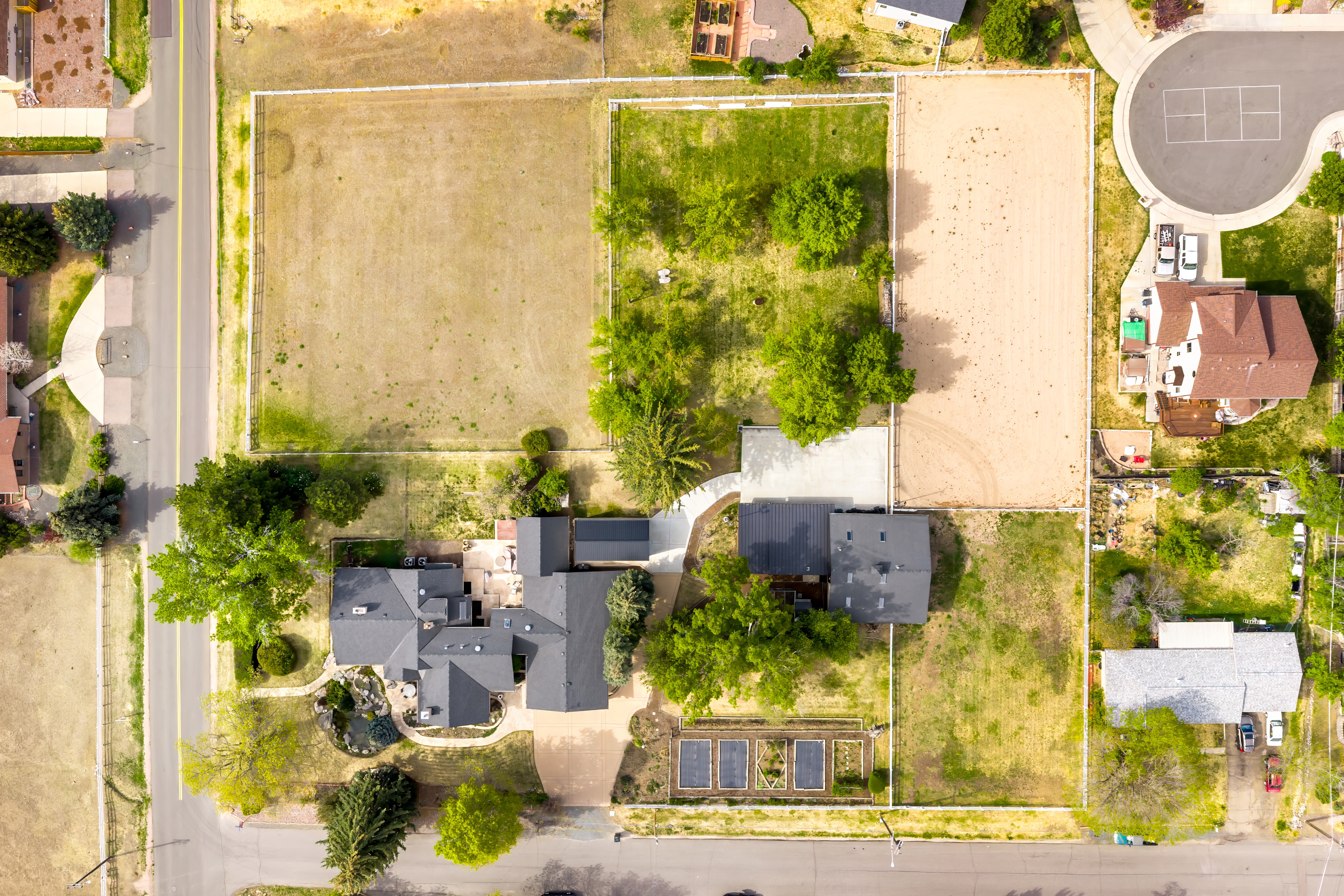  Over 2 Acre Estate With Unobstructed Mountain Views - 物件實景