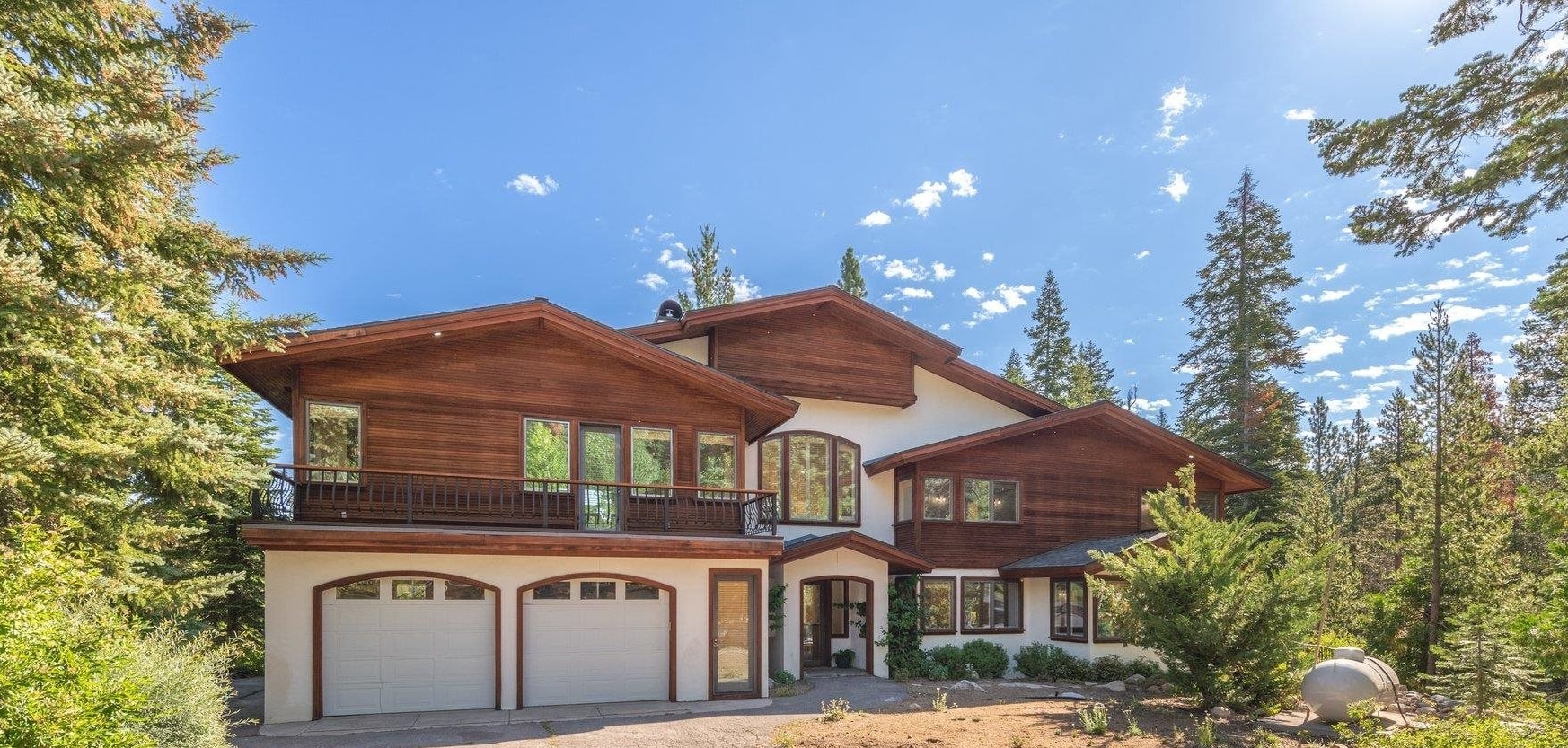 Olympic Valley, California, 96146, United States, 5 Bedrooms Bedrooms, ,4 BathroomsBathrooms,Residential,For Sale,1906750