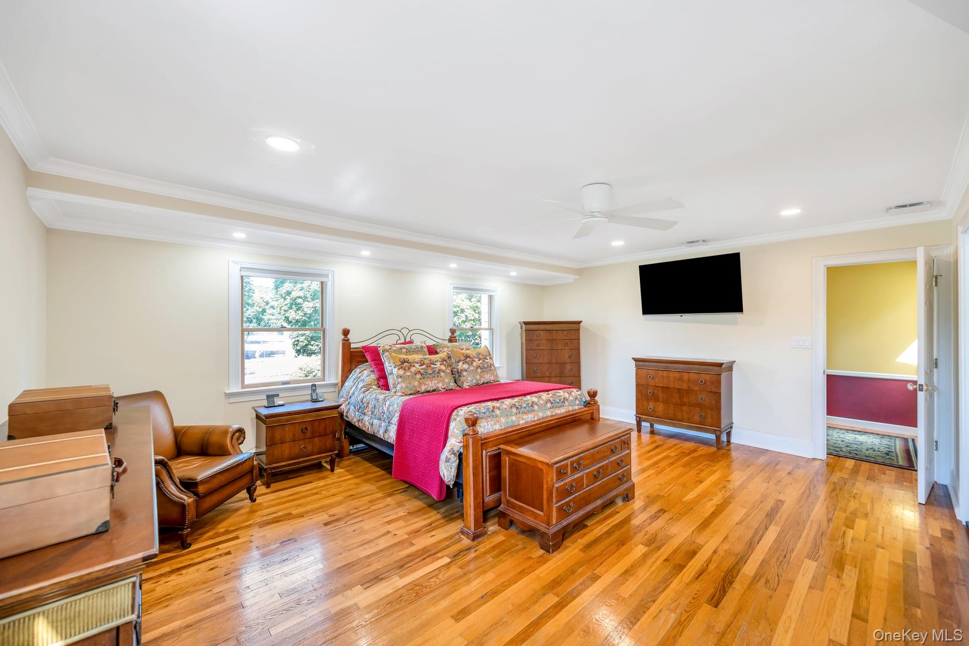 Hauppauge, New York, 11788, United States, 4 Bedrooms Bedrooms, ,3 BathroomsBathrooms,Residential,For Sale,1926093