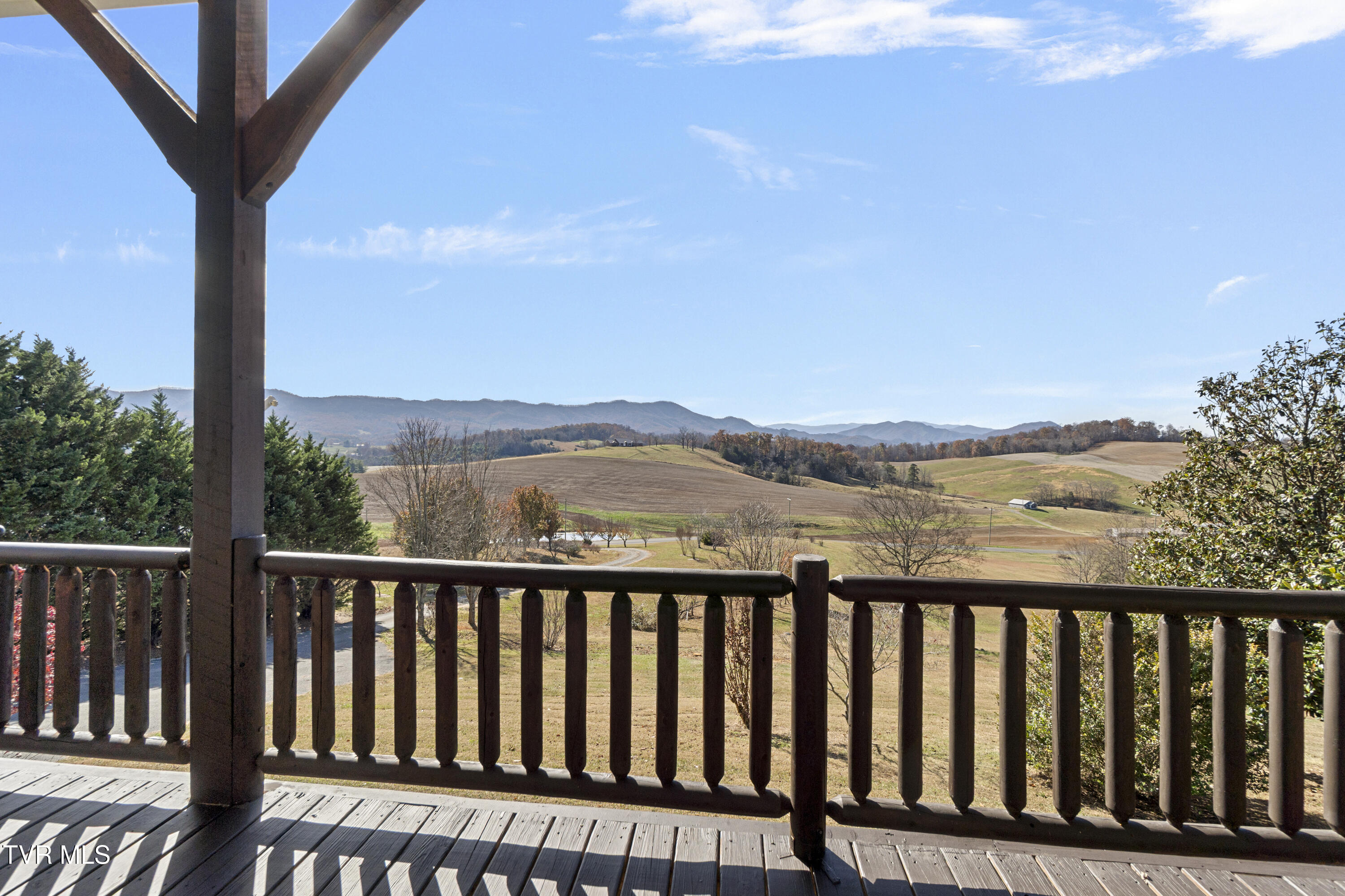 Parrottsville, Tennessee, 37843, United States, 5 Bedrooms Bedrooms, ,4 BathroomsBathrooms,Residential,For Sale,2005757