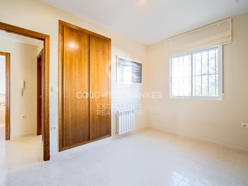 Valencia, Paterna, La Ca?ada Valencia, Paterna, La, Paterna, Comunidad Valenciana, ES, 5 Bedrooms Bedrooms, ,3 BathroomsBathrooms,Residential,For Sale,Valencia, Paterna, La Ca?ada Valencia, Paterna, La,1672423