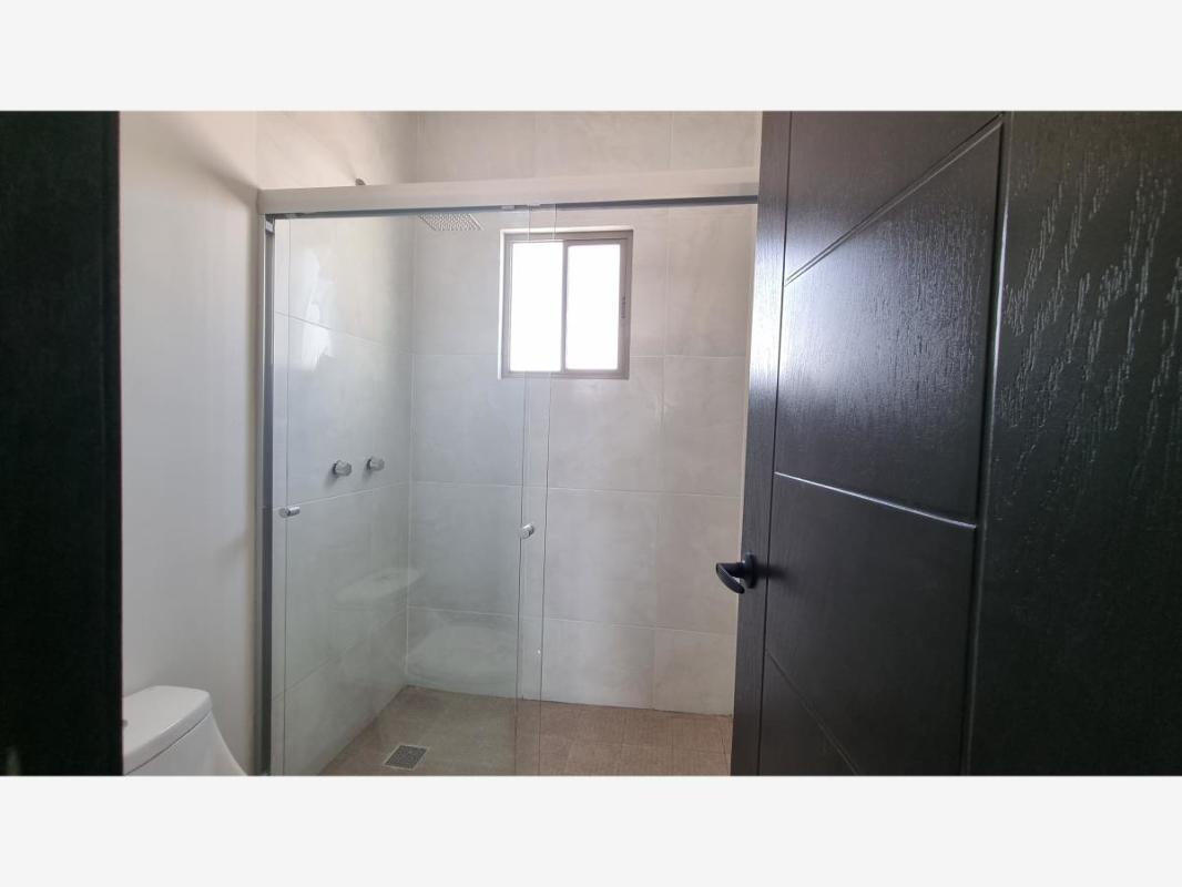 CIRCUITO CIBELES, Torreón, Coahuila de Zaragoza, 27400, Mexico, 3 Bedrooms Bedrooms, ,2 BathroomsBathrooms,Residential,For Sale,CIRCUITO CIBELES,1335982