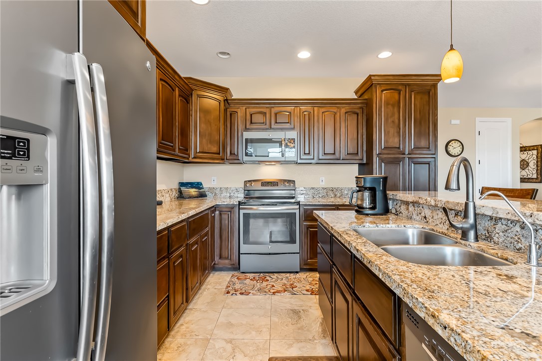 Bullhead City, Arizona, 86429, United States, 3 Bedrooms Bedrooms, ,1 BathroomBathrooms,Residential,For Sale,1948119