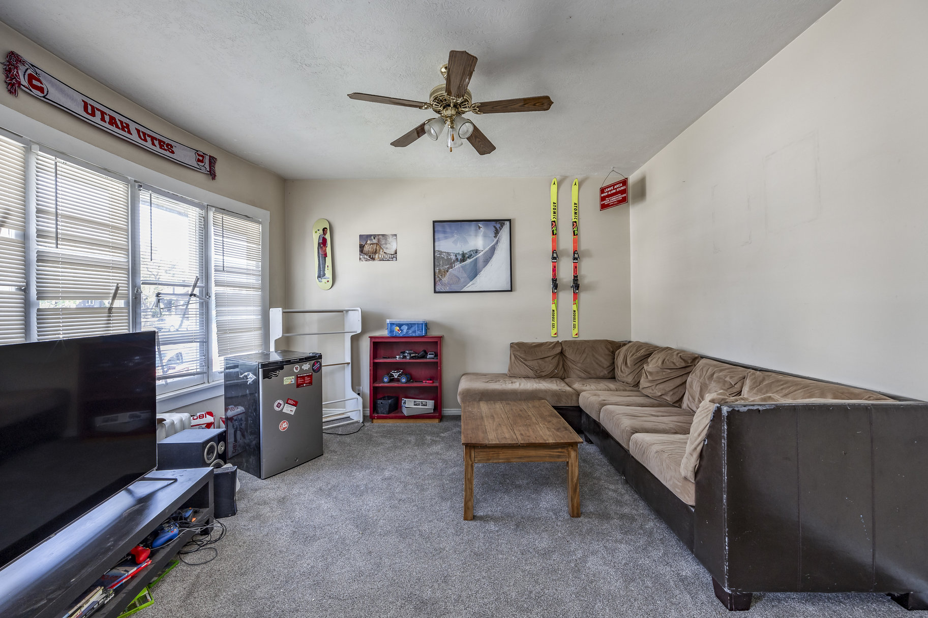  Rare Investment Opportunity on a Well-Maintained LEGAL Triplex - 物件實景