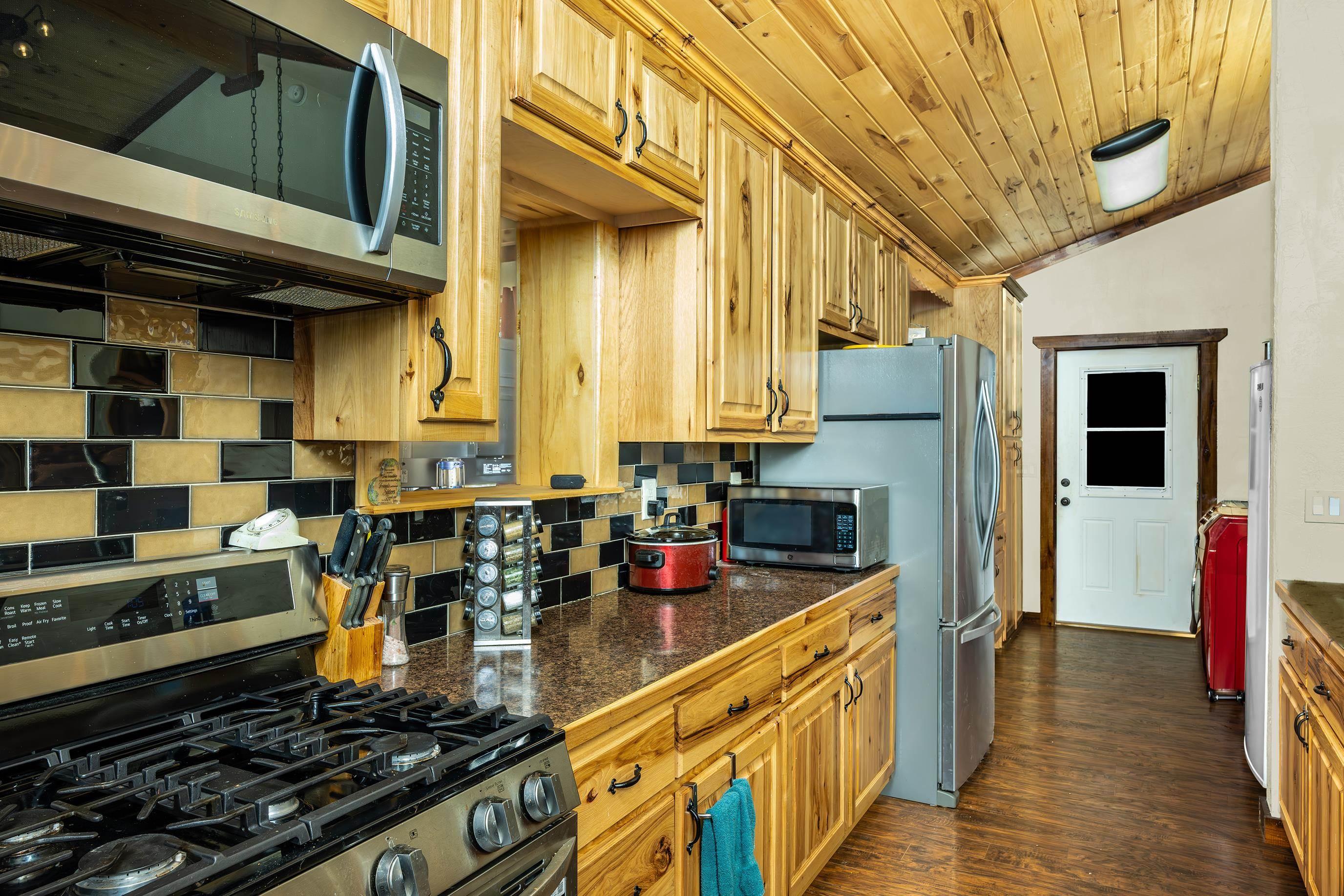 Eagle Nest, New Mexico, 87718, United States, 2 Bedrooms Bedrooms, ,2 BathroomsBathrooms,Residential,For Sale,1819476