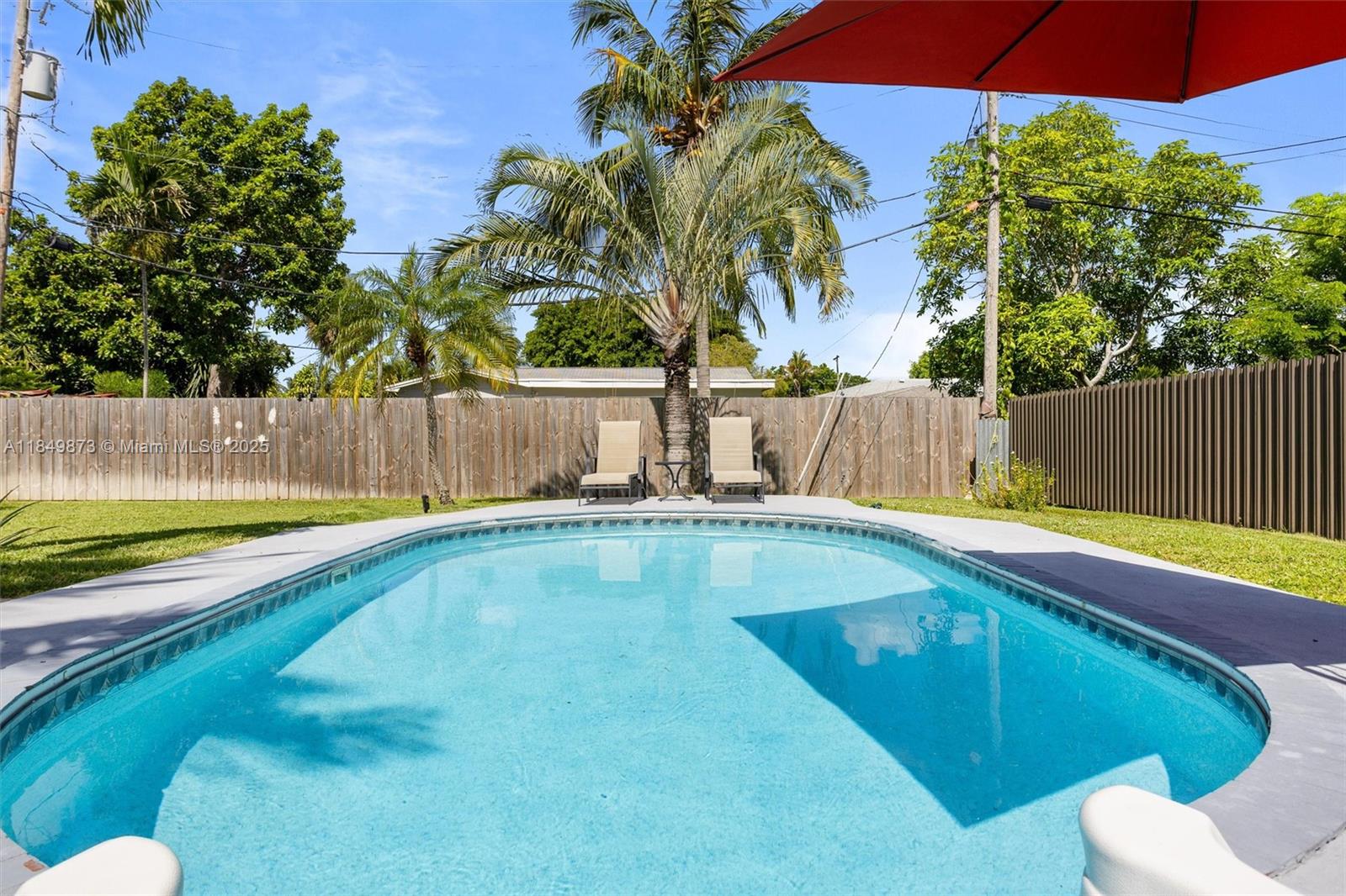 Dania Beach, Florida, 33004, United States, 3 Bedrooms Bedrooms, ,2 BathroomsBathrooms,Residential,For Sale,1907559