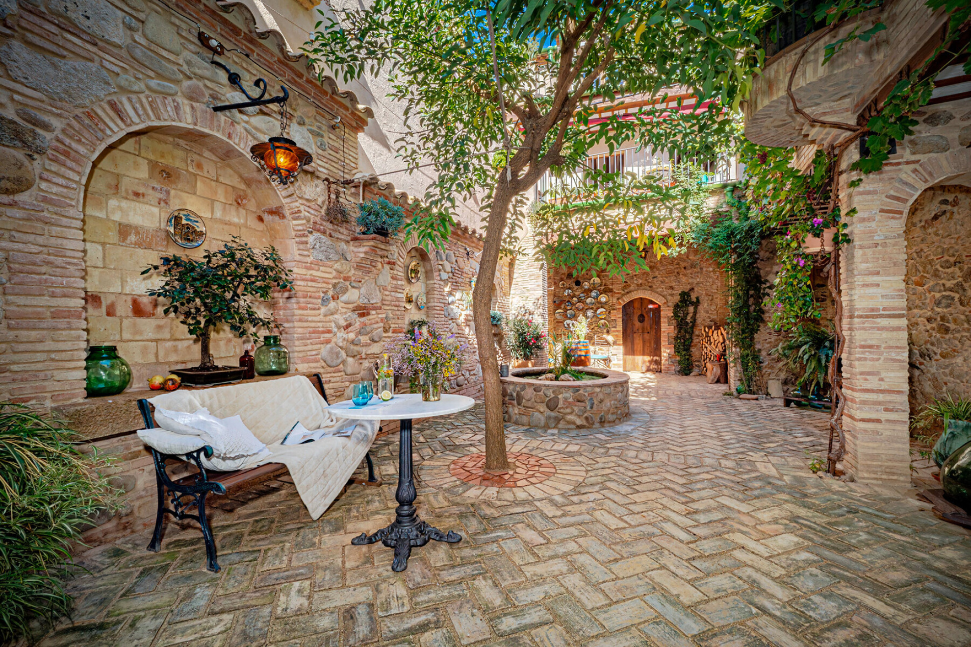 Historic 1887 townhouse with courtyard and a high quality restoration. - 物件實景