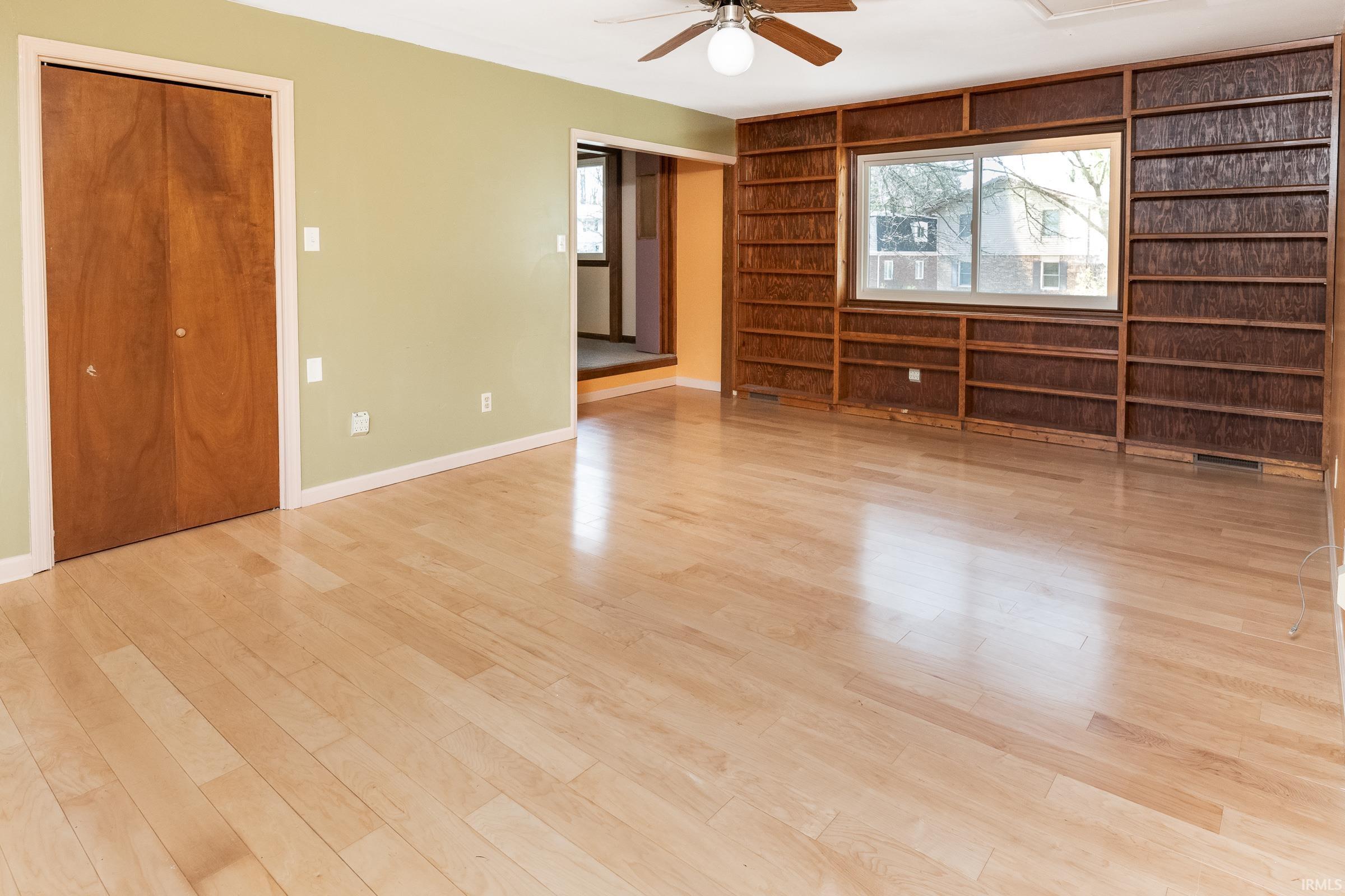 Bloomington, Indiana, 47401, United States, 8 Bedrooms Bedrooms, ,5 BathroomsBathrooms,Residential,For Sale,1988633