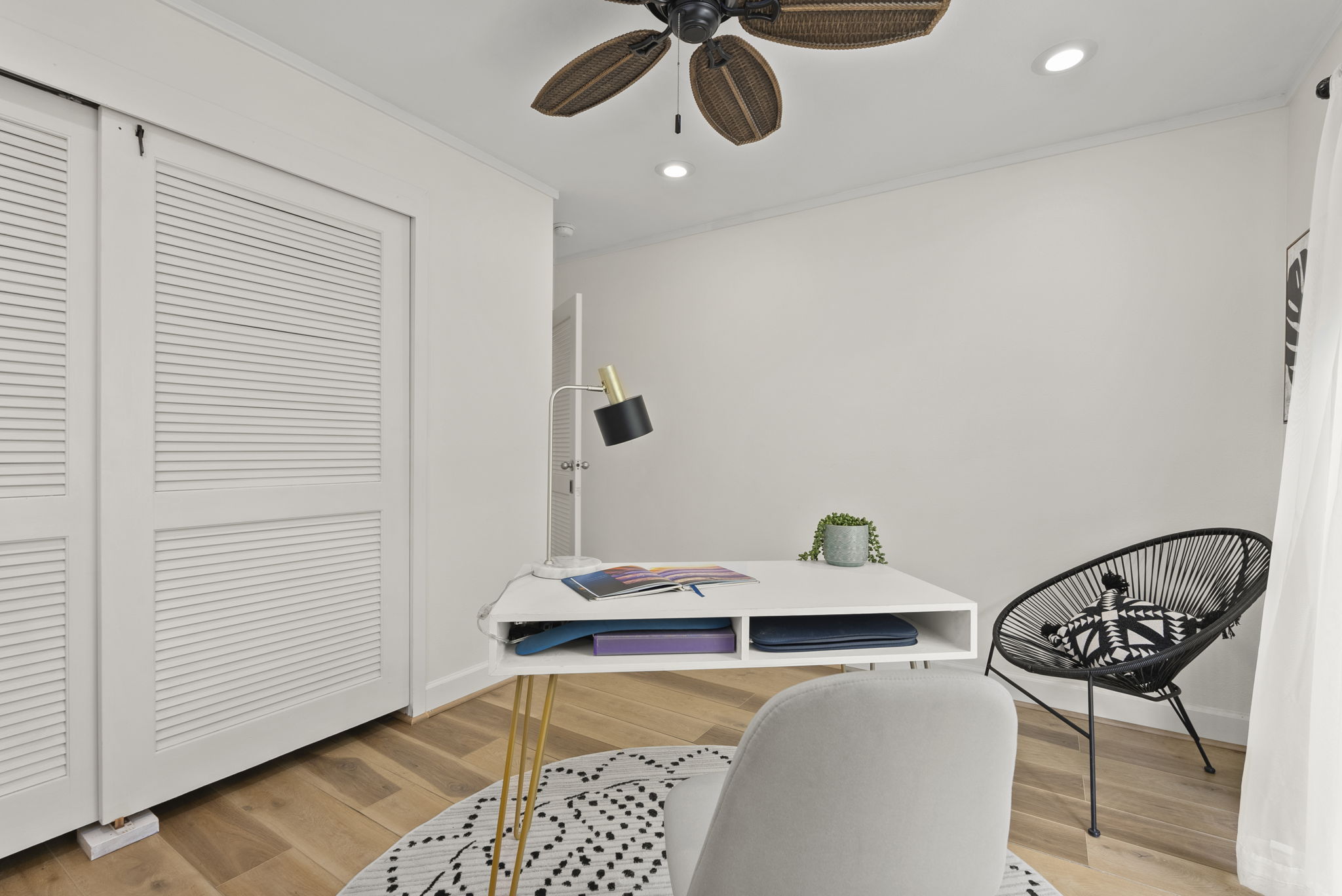 Kailua, Hawaii, 96734, United States, 6 Bedrooms Bedrooms, ,4 BathroomsBathrooms,Residential,For Sale,1981977