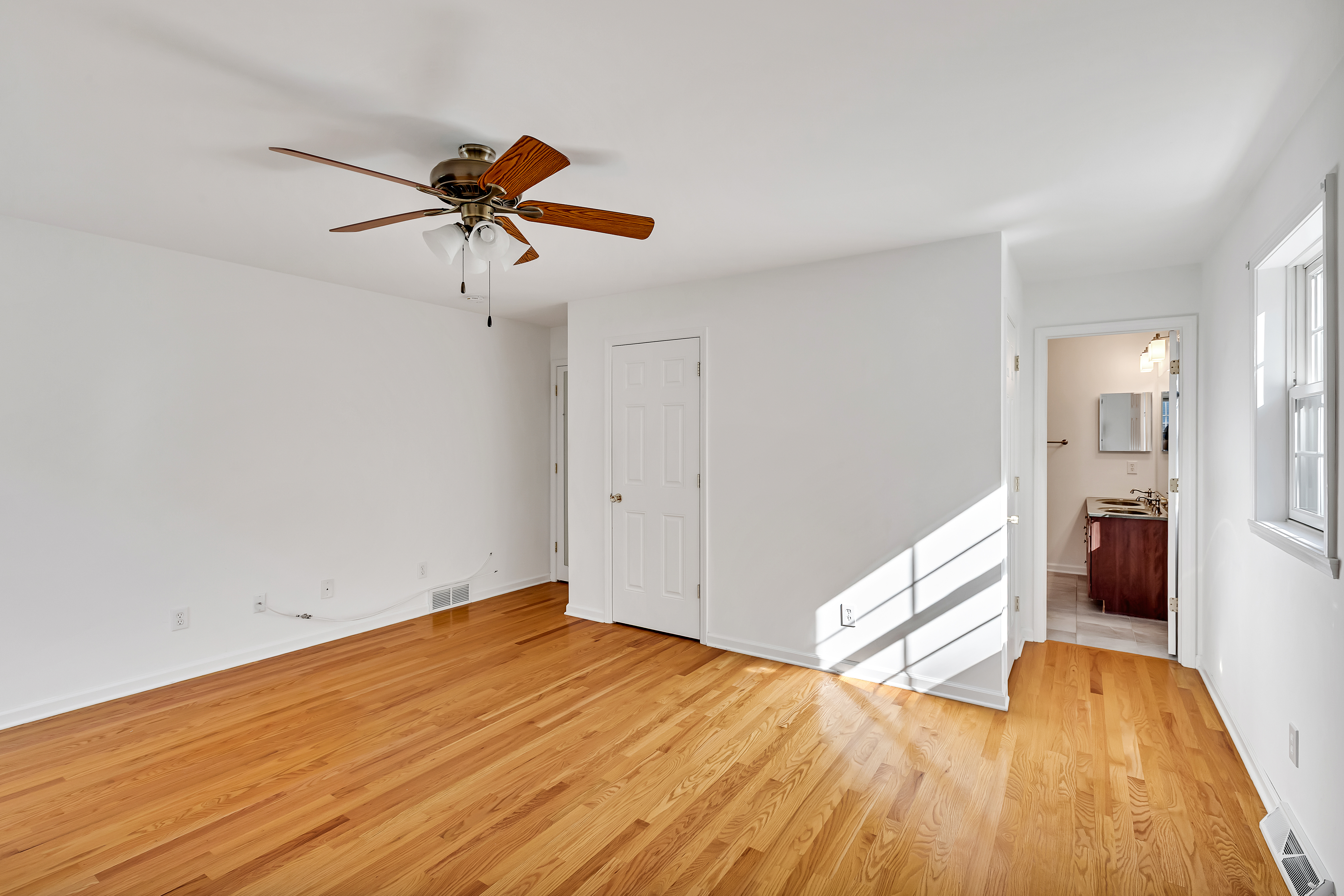  34 Darnley Greene, Bethlehem, NY, 12054 - 物件實景