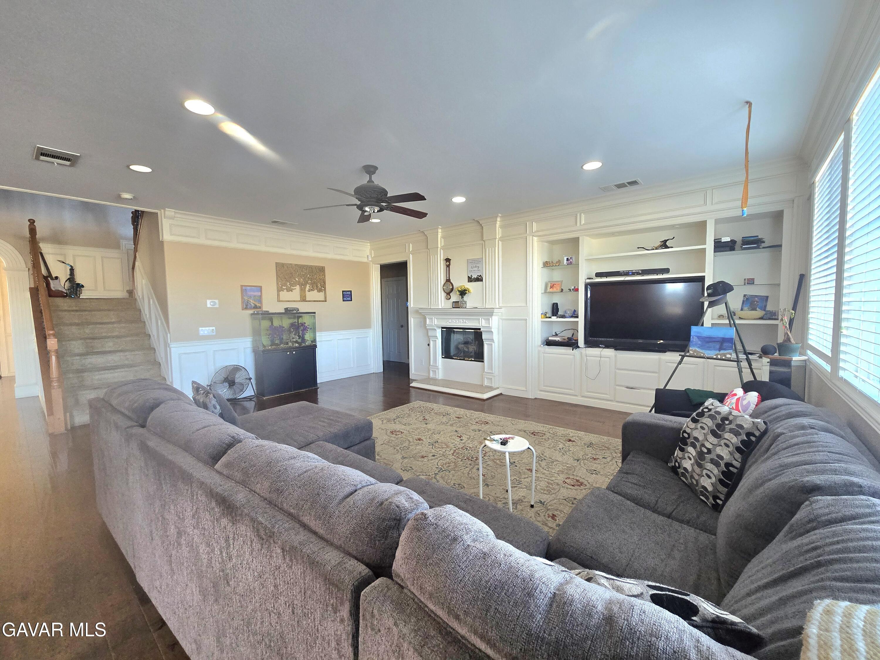 Palmdale, California, 93551, United States, 5 Bedrooms Bedrooms, ,4 BathroomsBathrooms,Residential,For Sale,2002512