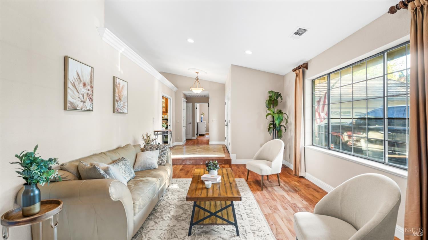 Vacaville, California, 95688, United States, 4 Bedrooms Bedrooms, ,2 BathroomsBathrooms,Residential,For Sale,1857826