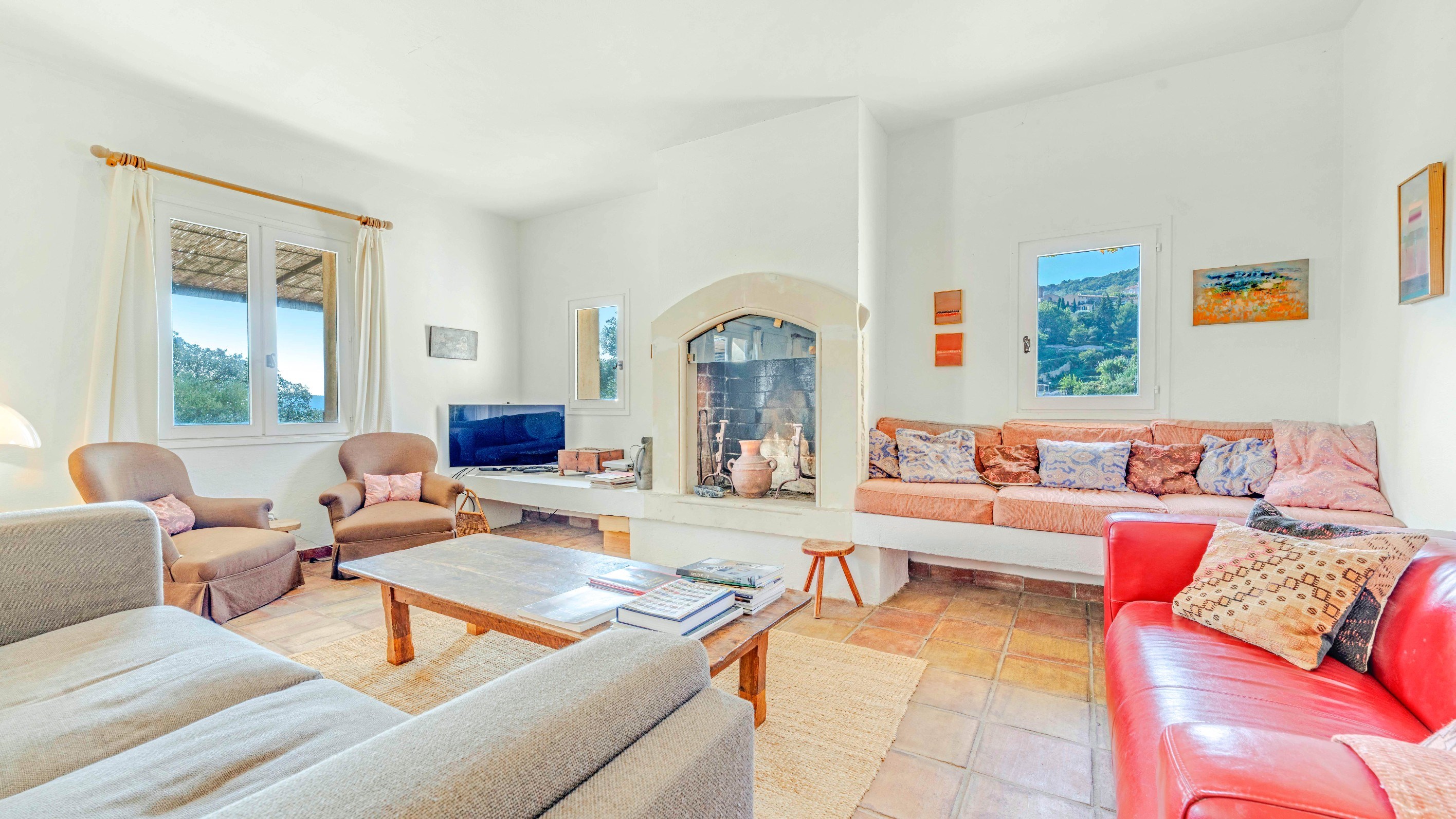  Provençal farmhouse with village view and sea glimpse for sale in Ramatuelle - 物件實景