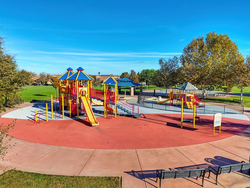 Woodland, California, 95776, United States, 3 Bedrooms Bedrooms, ,2 BathroomsBathrooms,Residential,For Sale,1989380