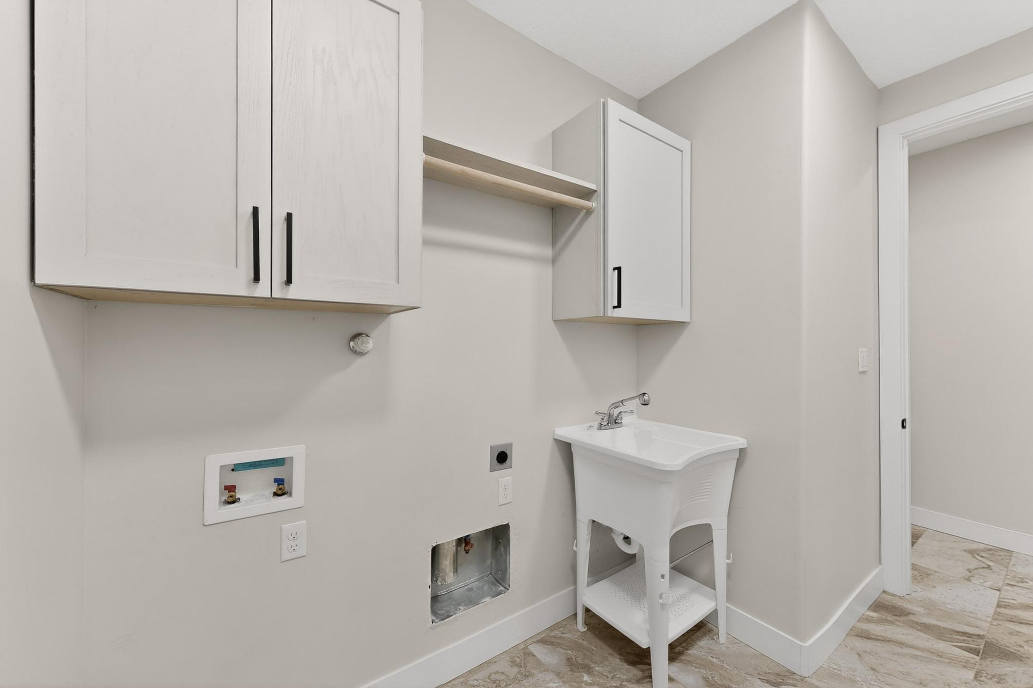 Edgewood, New Mexico, 87105, United States, 3 Bedrooms Bedrooms, ,3 BathroomsBathrooms,Residential,For Sale,2002461