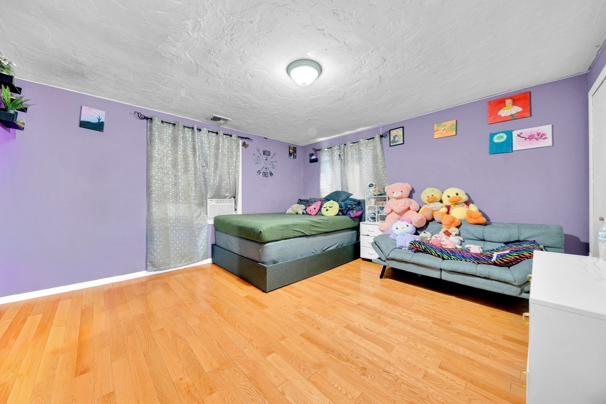 Lynn, Massachusetts, 01905, United States, 4 Bedrooms Bedrooms, ,3 BathroomsBathrooms,Residential,For Sale,1979746