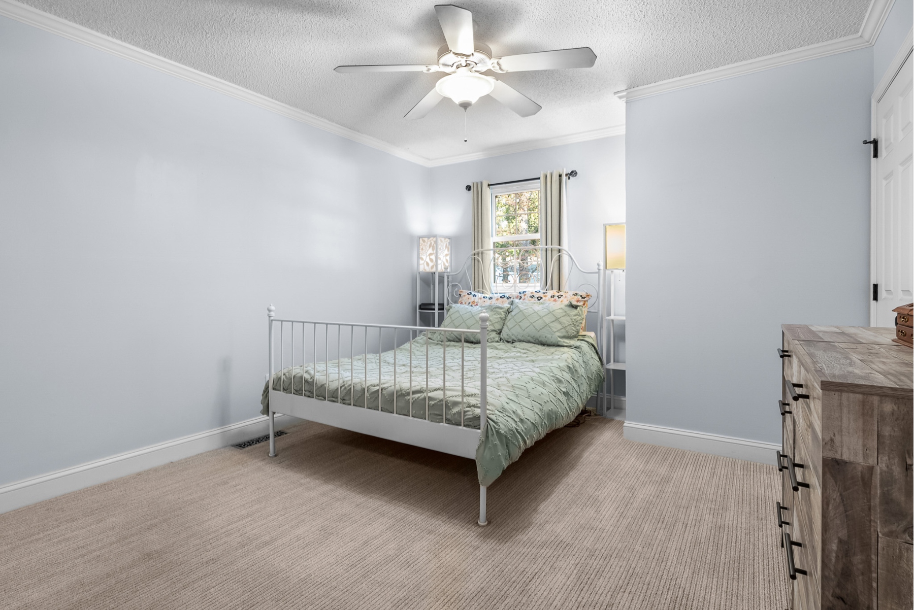  1351 Cassidy Court Unit B, Mount Pleasant - 物件實景