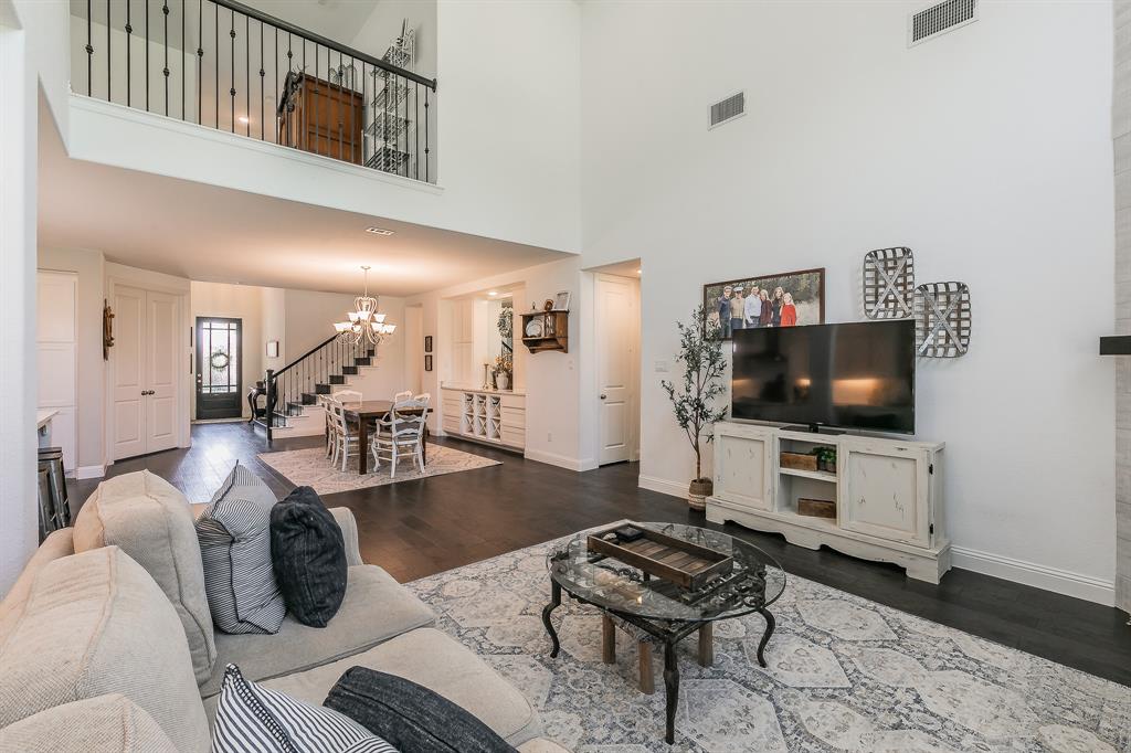 Fort Worth, Texas, 76008, United States, 4 Bedrooms Bedrooms, ,3 BathroomsBathrooms,Residential,For Sale,1902428