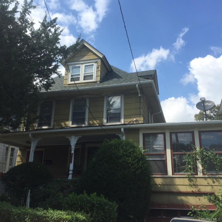 New Rochelle, New York, 10801, United States, 4 Bedrooms Bedrooms, ,2 BathroomsBathrooms,Residential,For Sale,1975249