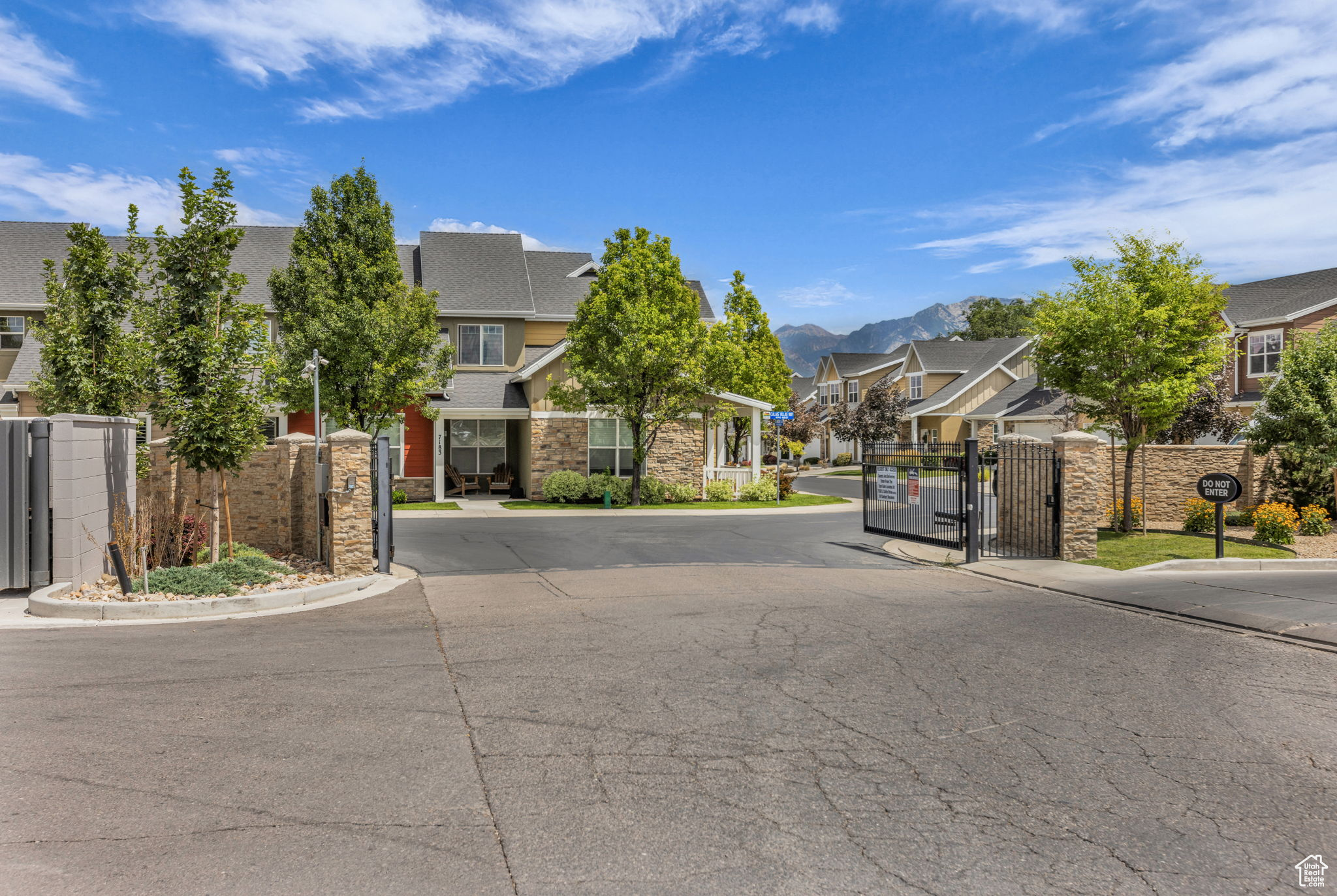 West Jordan, Utah, 84084, United States, 4 Bedrooms Bedrooms, ,4 BathroomsBathrooms,Residential,For Sale,1906081