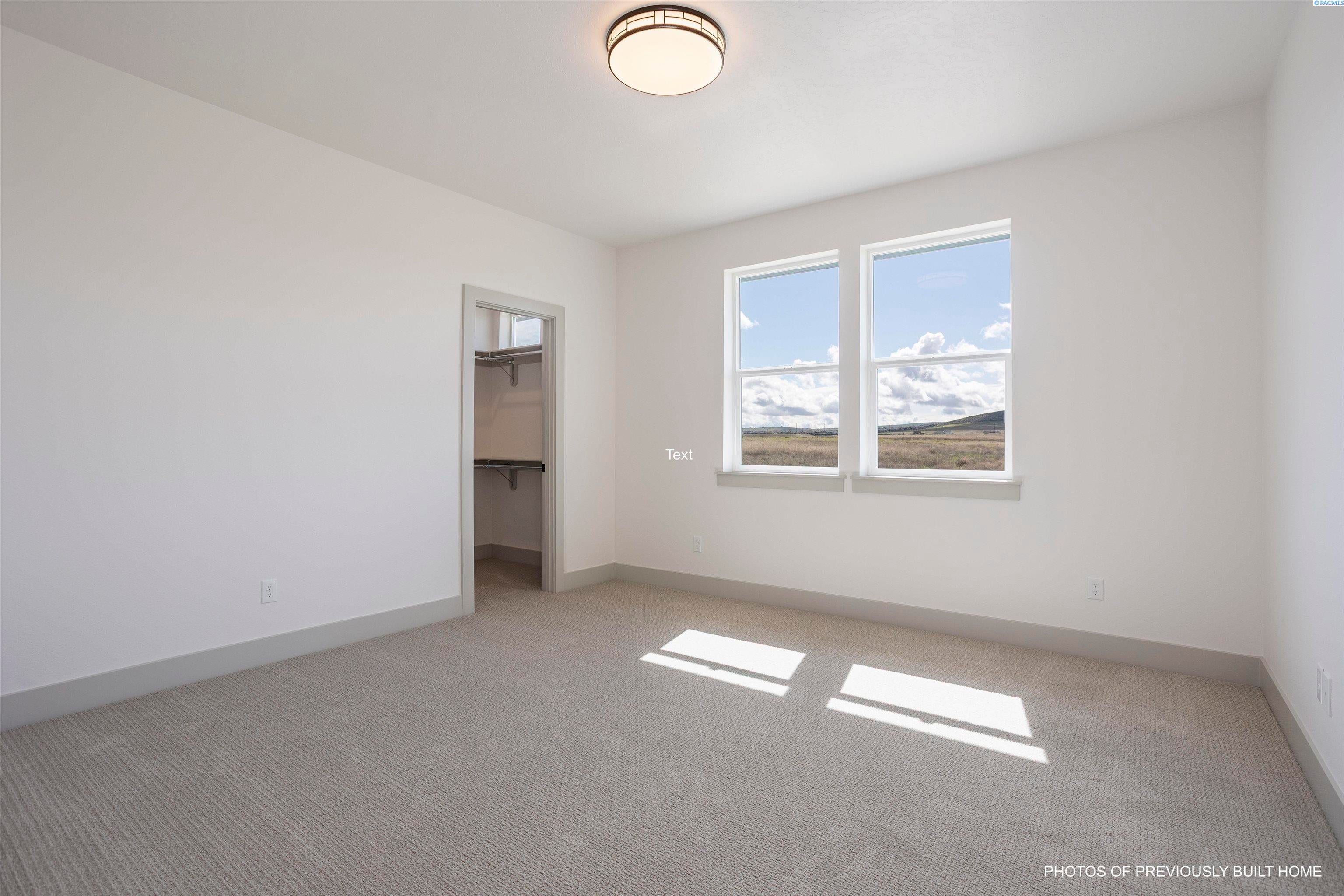 Pasco, Washington, 99301, United States, 4 Bedrooms Bedrooms, ,2 BathroomsBathrooms,Residential,For Sale,1981786