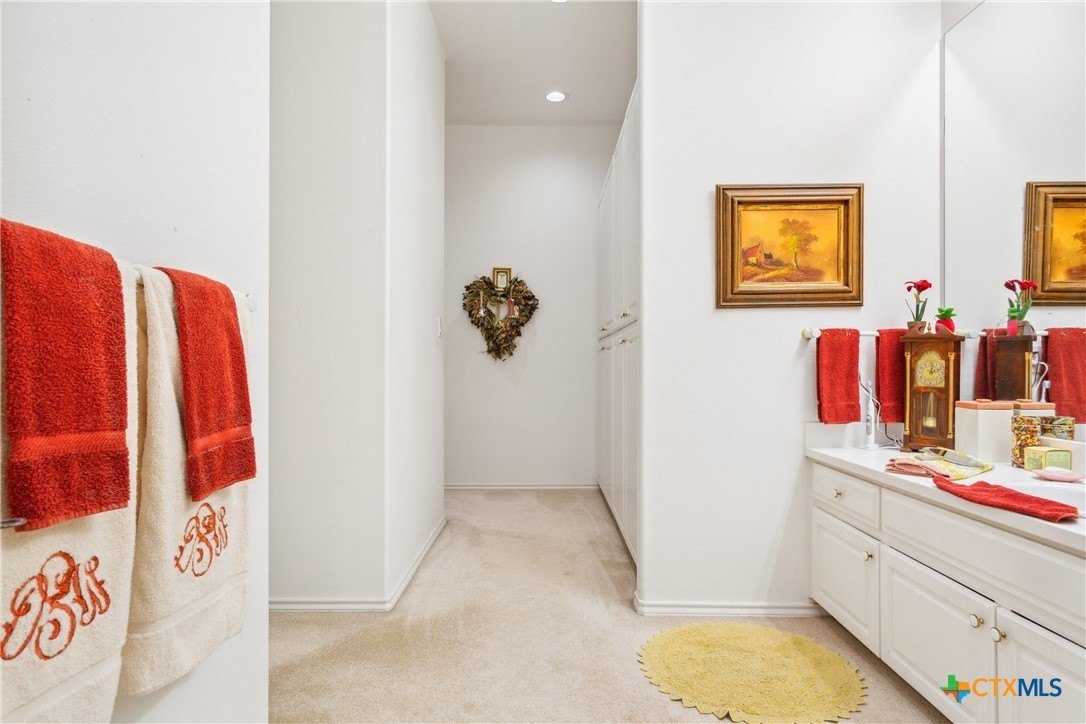 Salado, Texas, 76571, United States, 4 Bedrooms Bedrooms, ,7 BathroomsBathrooms,Residential,For Sale,1977249