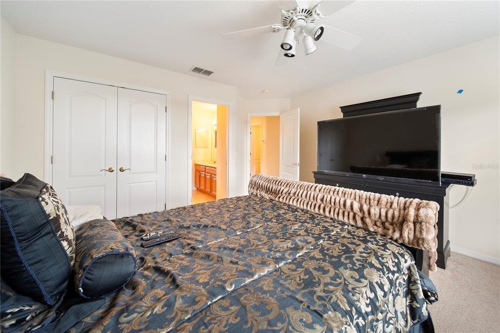 Orlando, Florida, 32836, United States, 5 Bedrooms Bedrooms, ,4 BathroomsBathrooms,Residential,For Sale,1989643