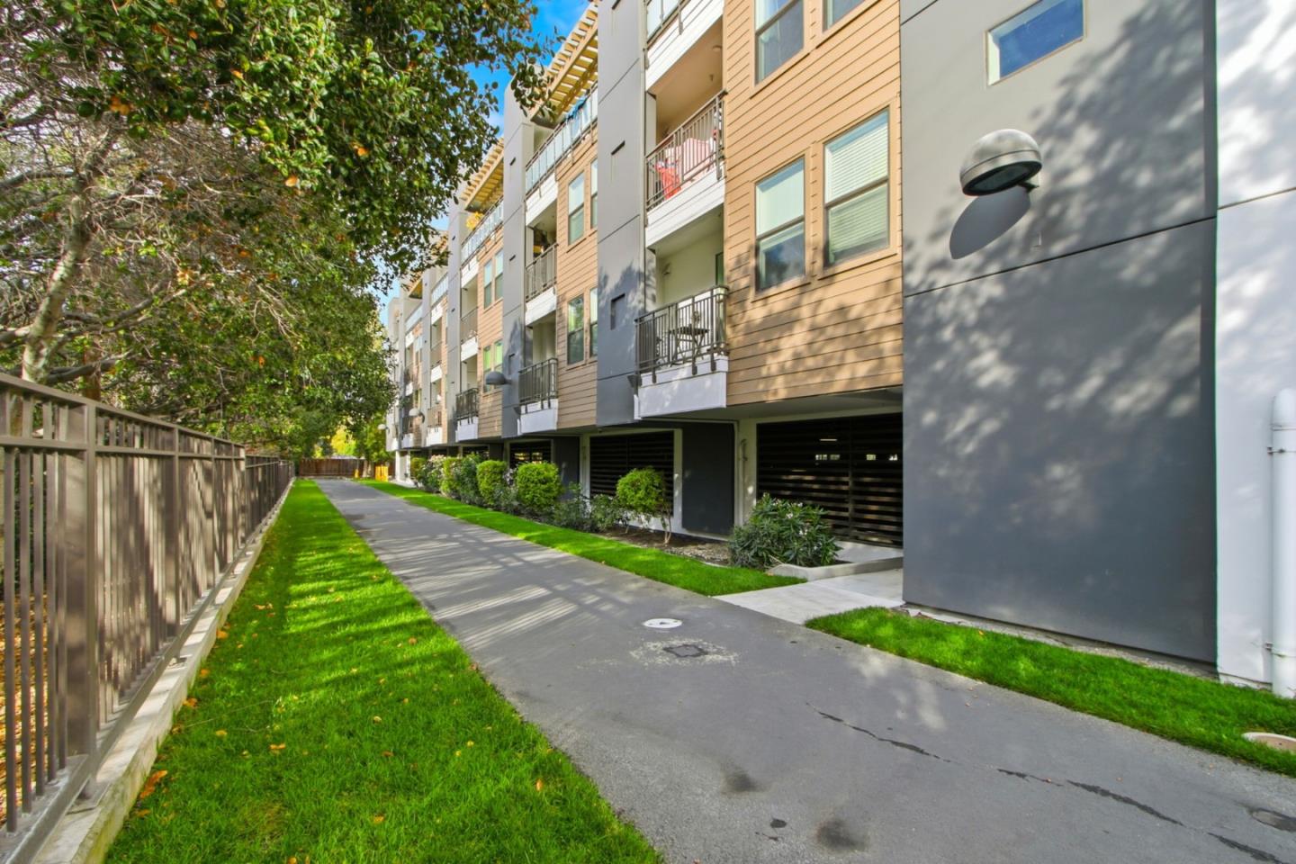 Santa Clara, California, 95051, United States, 2 Bedrooms Bedrooms, ,2 BathroomsBathrooms,Residential,For Sale,1989237