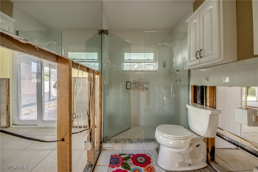 Matlacha, Florida, 33993, United States, 2 Bedrooms Bedrooms, ,2 BathroomsBathrooms,Residential,For Sale,1980106