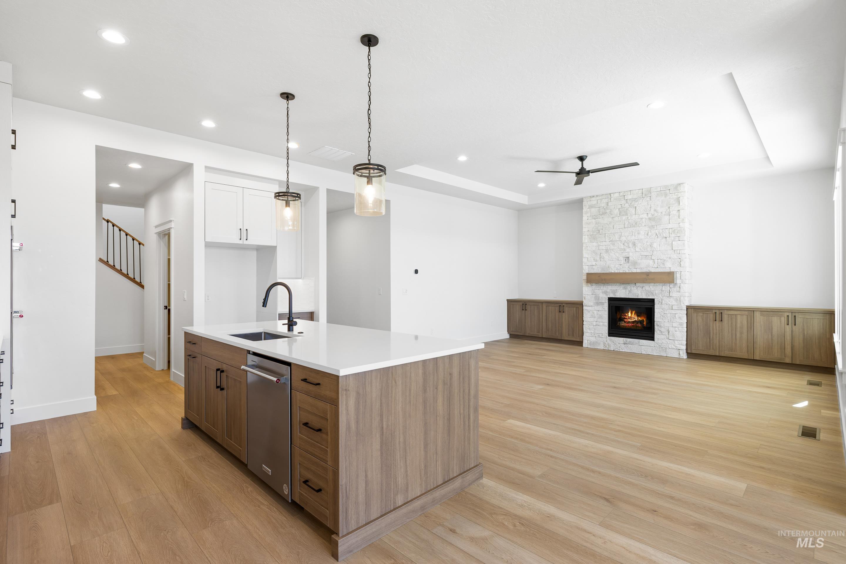 Kuna, Idaho, 83634, United States, 3 Bedrooms Bedrooms, ,Residential,For Sale,1989227