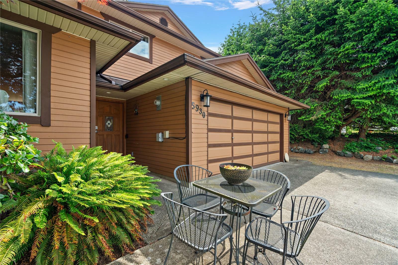NANAIMO, British Columbia, V9V 1E9, CA, 3 Bedrooms Bedrooms, ,Residential,For Sale,1874678