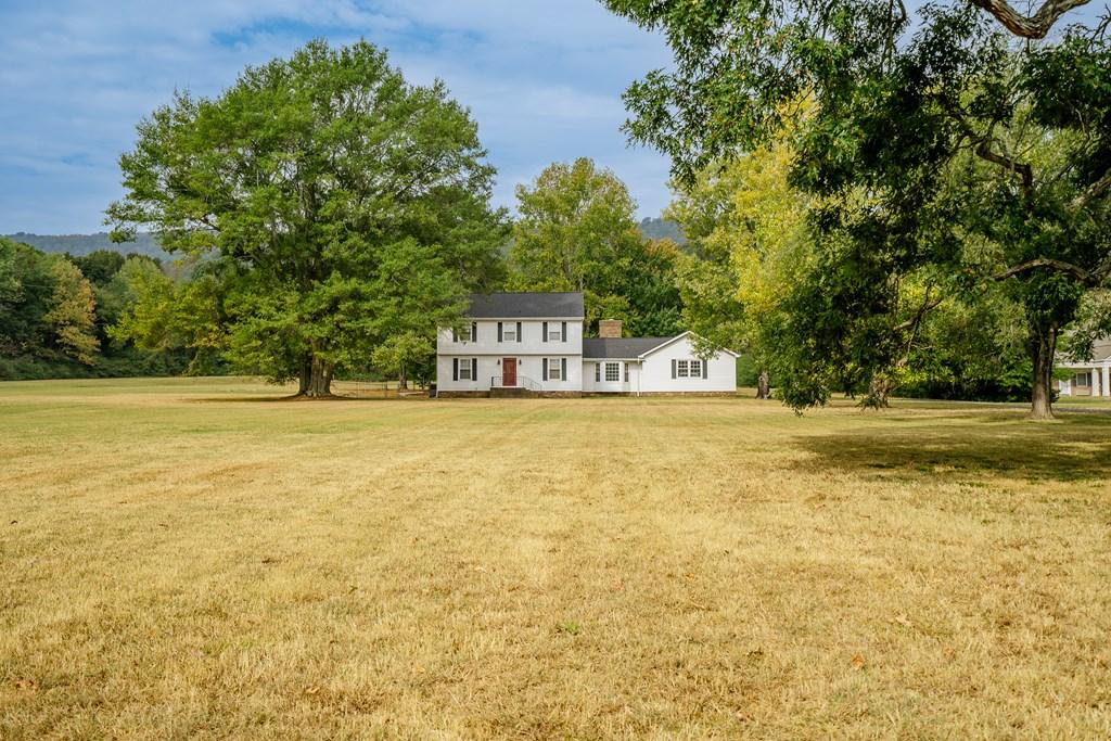 DALTON, Georgia, 30720, United States, 5 Bedrooms Bedrooms, ,3 BathroomsBathrooms,Residential,For Sale,1939085