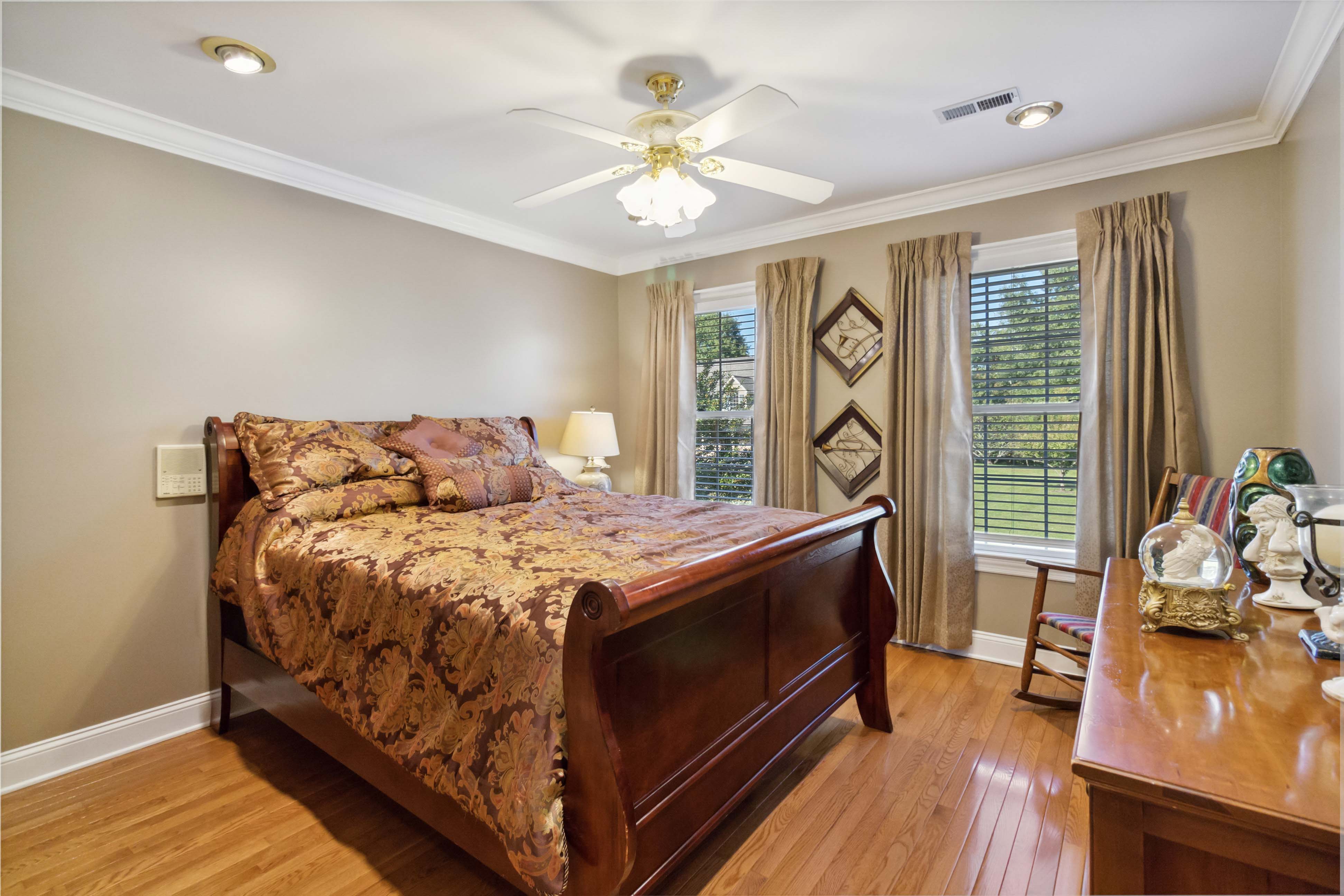 Corbin, Kentucky, 40701, United States, 10 Bedrooms Bedrooms, ,10 BathroomsBathrooms,Residential,For Sale,2045209