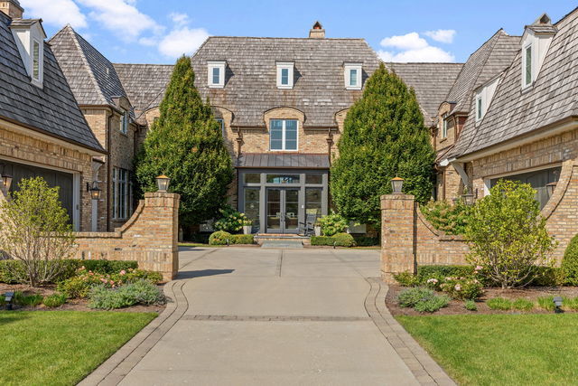 Burr Ridge, Illinois, 60527, United States, 6 Bedrooms Bedrooms, ,8 BathroomsBathrooms,Residential,For Sale,1885280