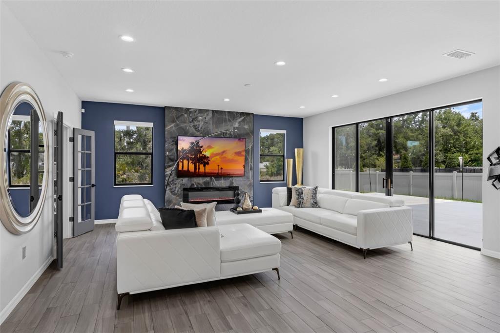Lakeland, Florida, 33813, United States, 4 Bedrooms Bedrooms, ,3 BathroomsBathrooms,Residential,For Sale,1828296