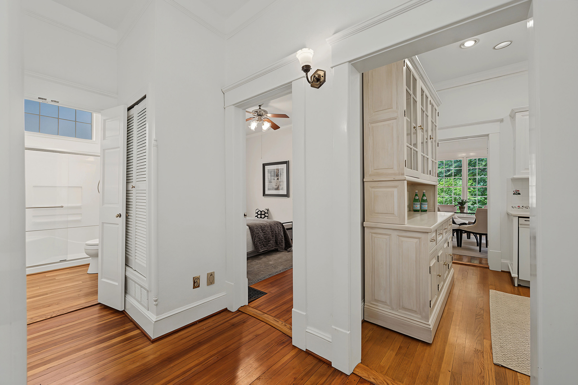  Enchanting 1920s Craftsman in an Ideal Virginia Highlands Location - 物件實景