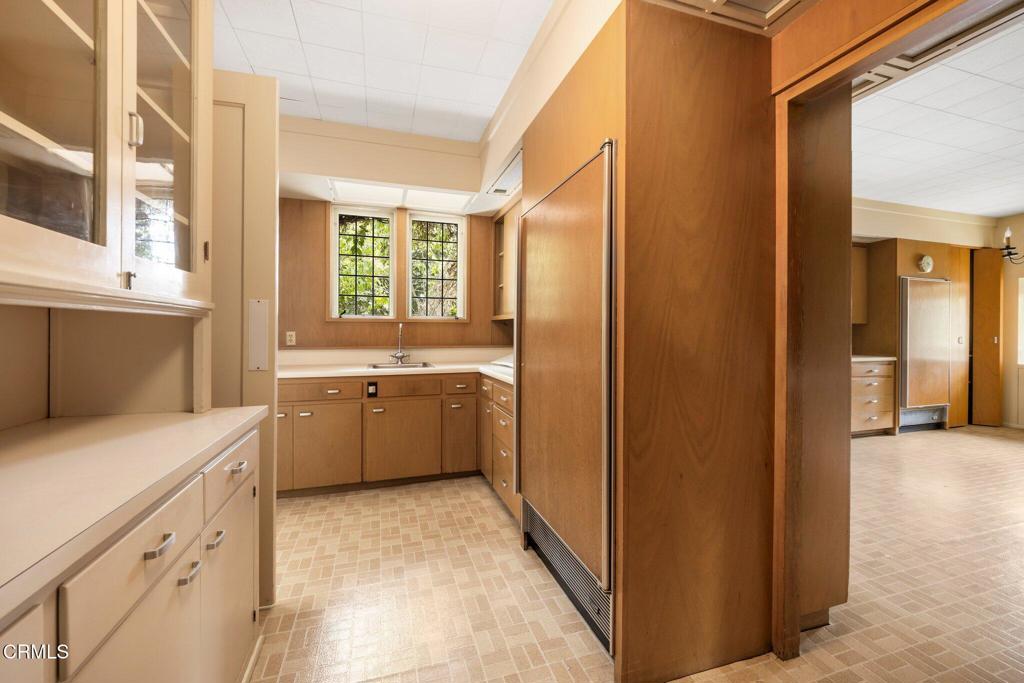 San Marino, California, 91108, United States, 9 Bedrooms Bedrooms, ,5 BathroomsBathrooms,Residential,For Sale,1818772